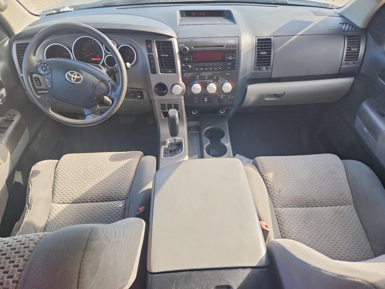 2013 Toyota Tundra Double Cab Sr5 Серебряный vin: 5TFRY5F15DX140457