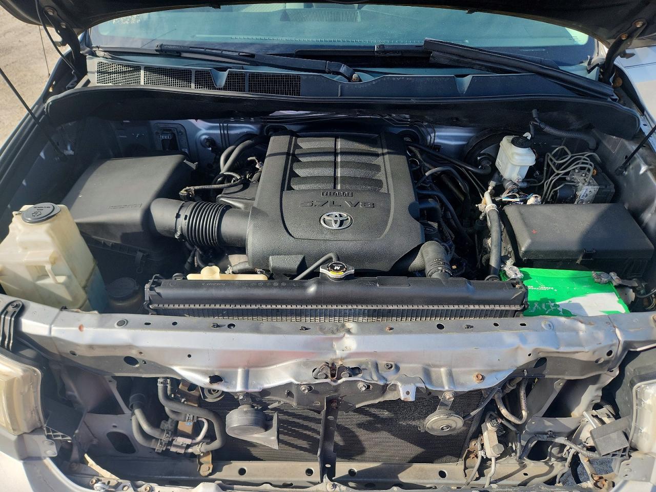 2013 Toyota Tundra Double Cab Sr5 Серебряный vin: 5TFRY5F15DX140457