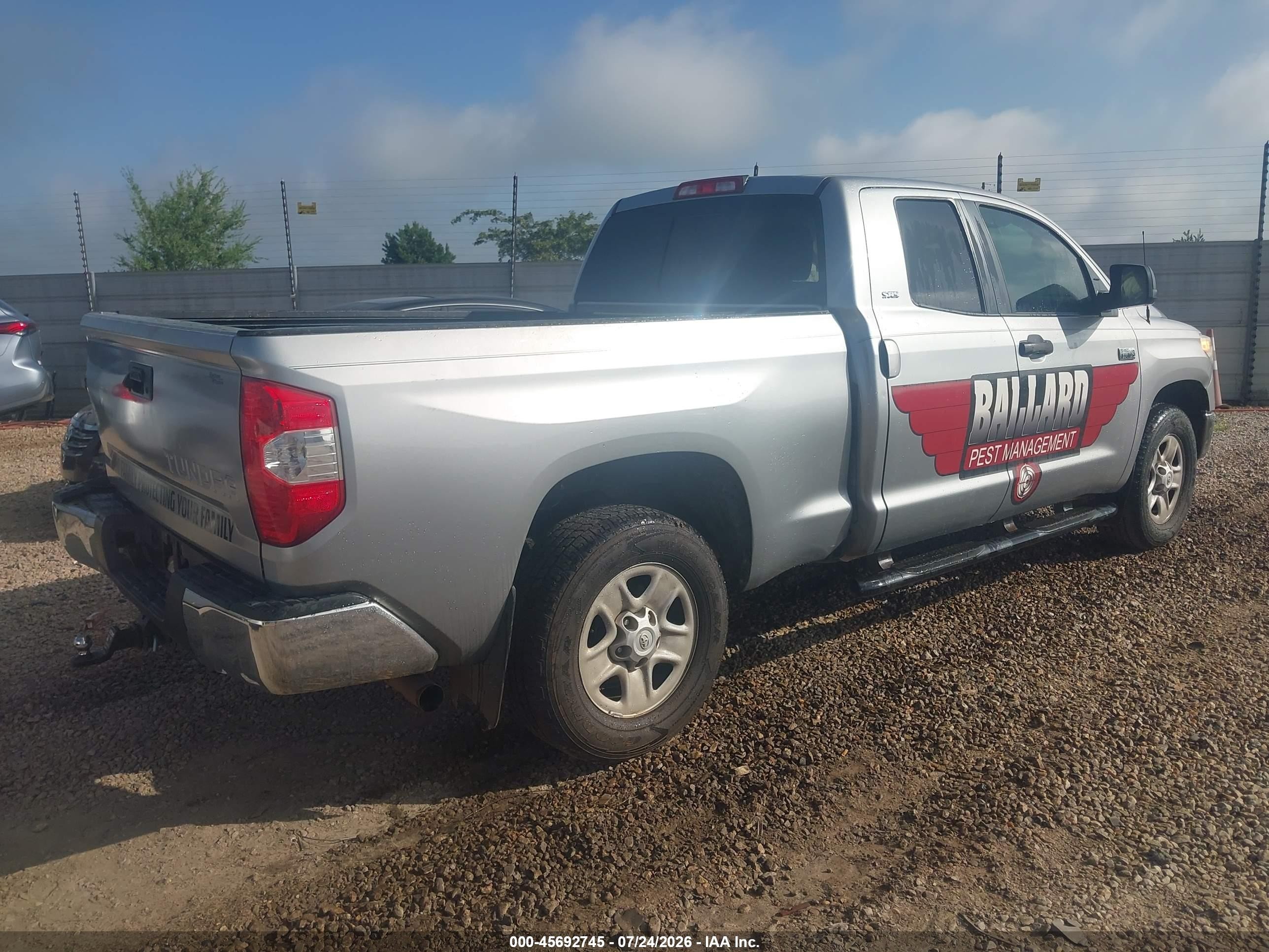 2015 Toyota Tundra Sr5 5.7l V8 Gray vin: 5TFRY5F15FX189421