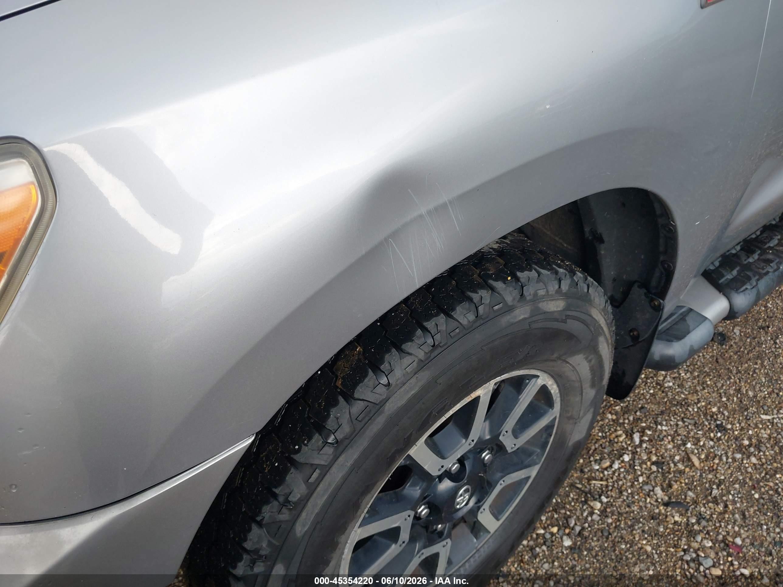 2013 Toyota Tundra Grade 5.7l V8 Silver vin: 5TFRY5F16DX142458