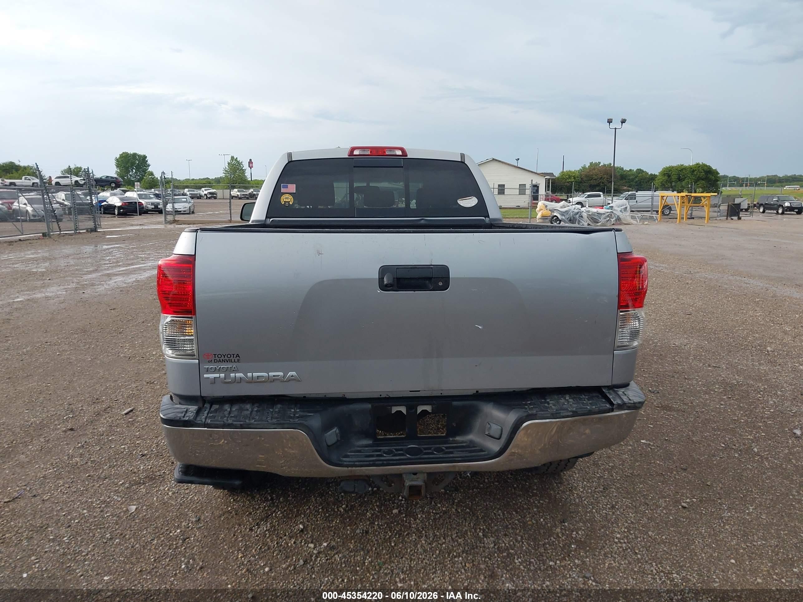 2013 Toyota Tundra Grade 5.7l V8 Silver vin: 5TFRY5F16DX142458