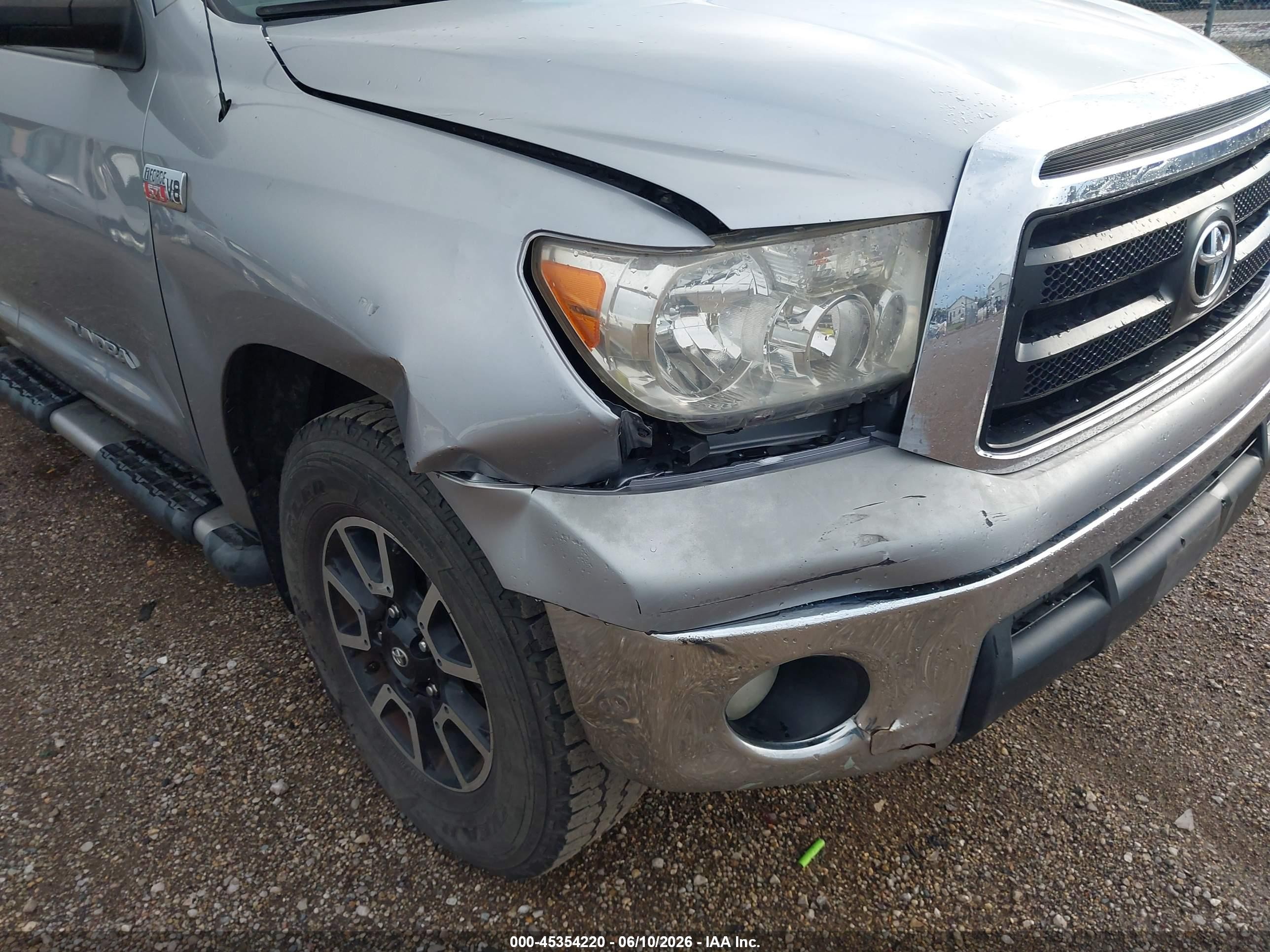 2013 Toyota Tundra Grade 5.7l V8 Silver vin: 5TFRY5F16DX142458