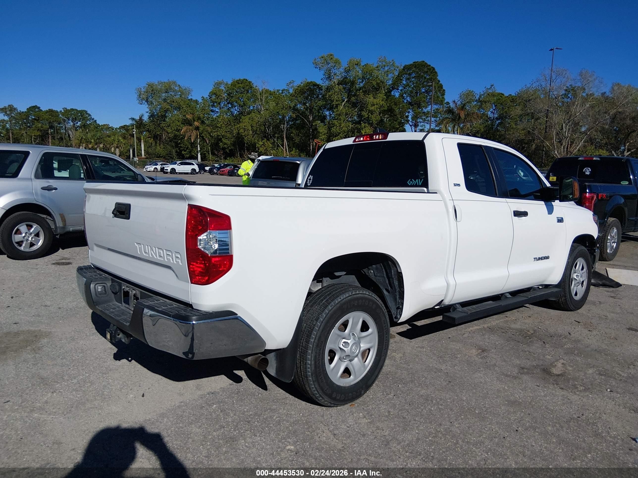 2021 Toyota Tundra Sr5 White vin: 5TFRY5F16MX285393