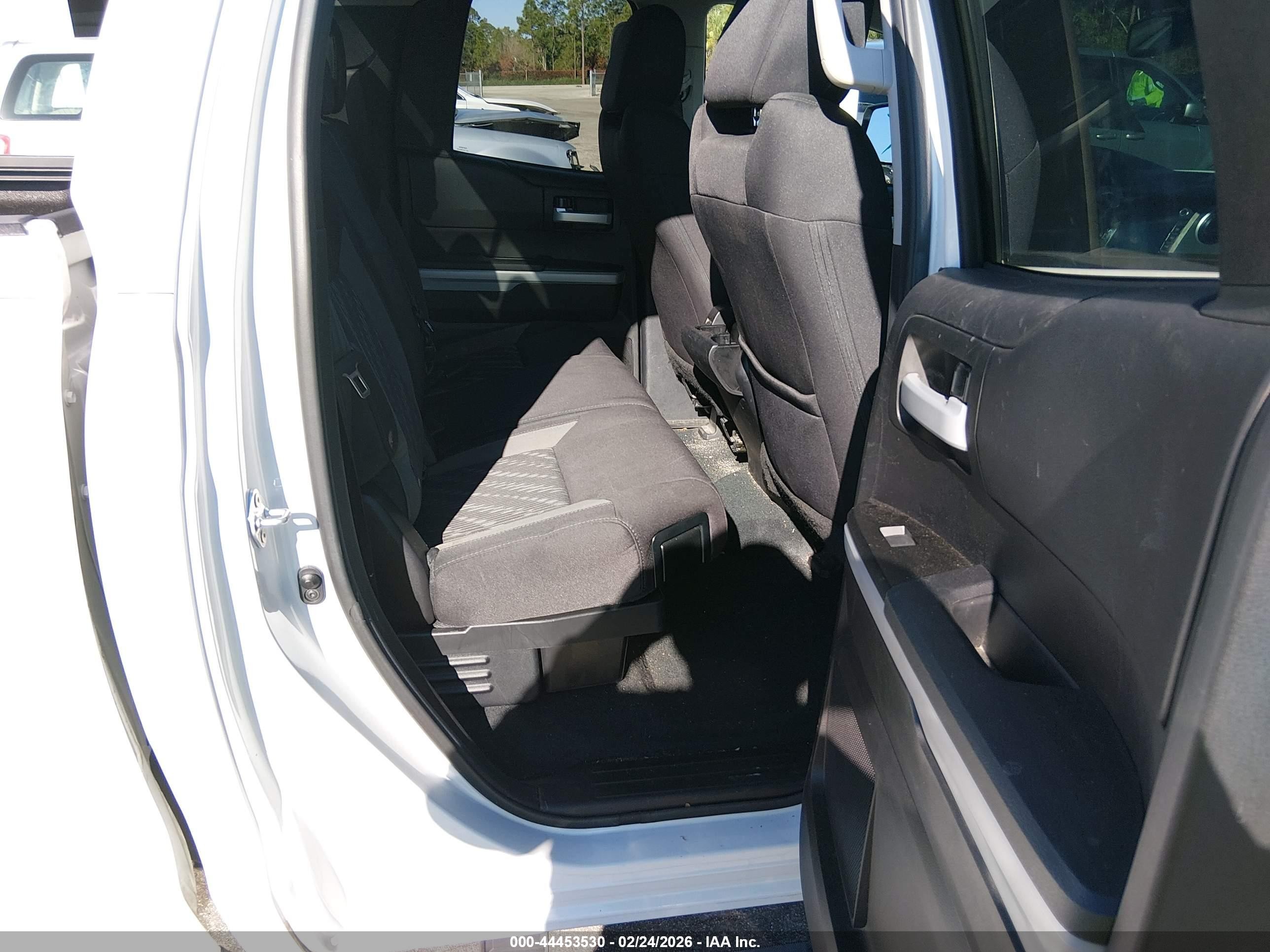 2021 Toyota Tundra Sr5 White vin: 5TFRY5F16MX285393
