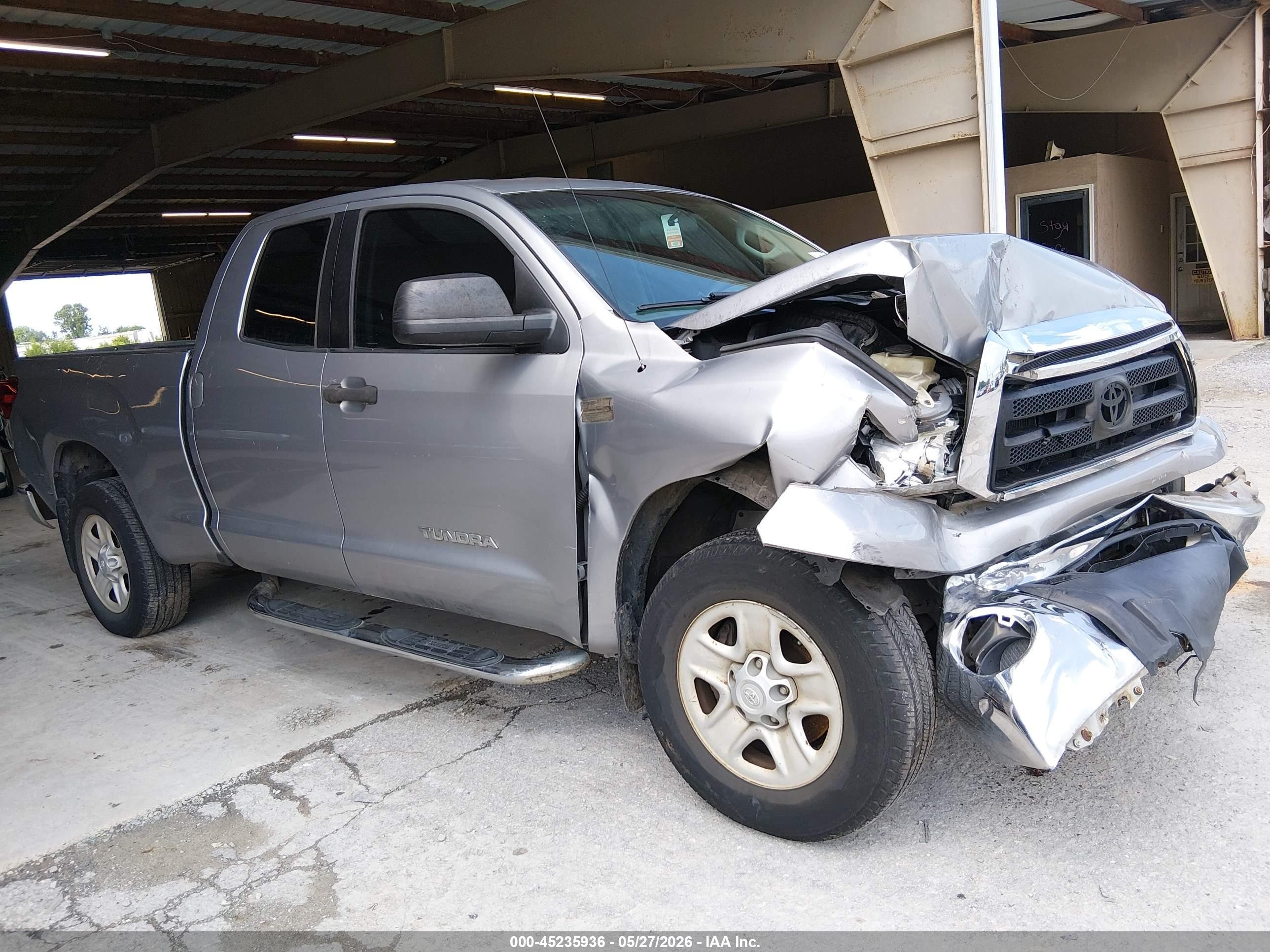 2010 Toyota Tundra Grade 5.7l V8 Silver vin: 5TFRY5F17AX078118