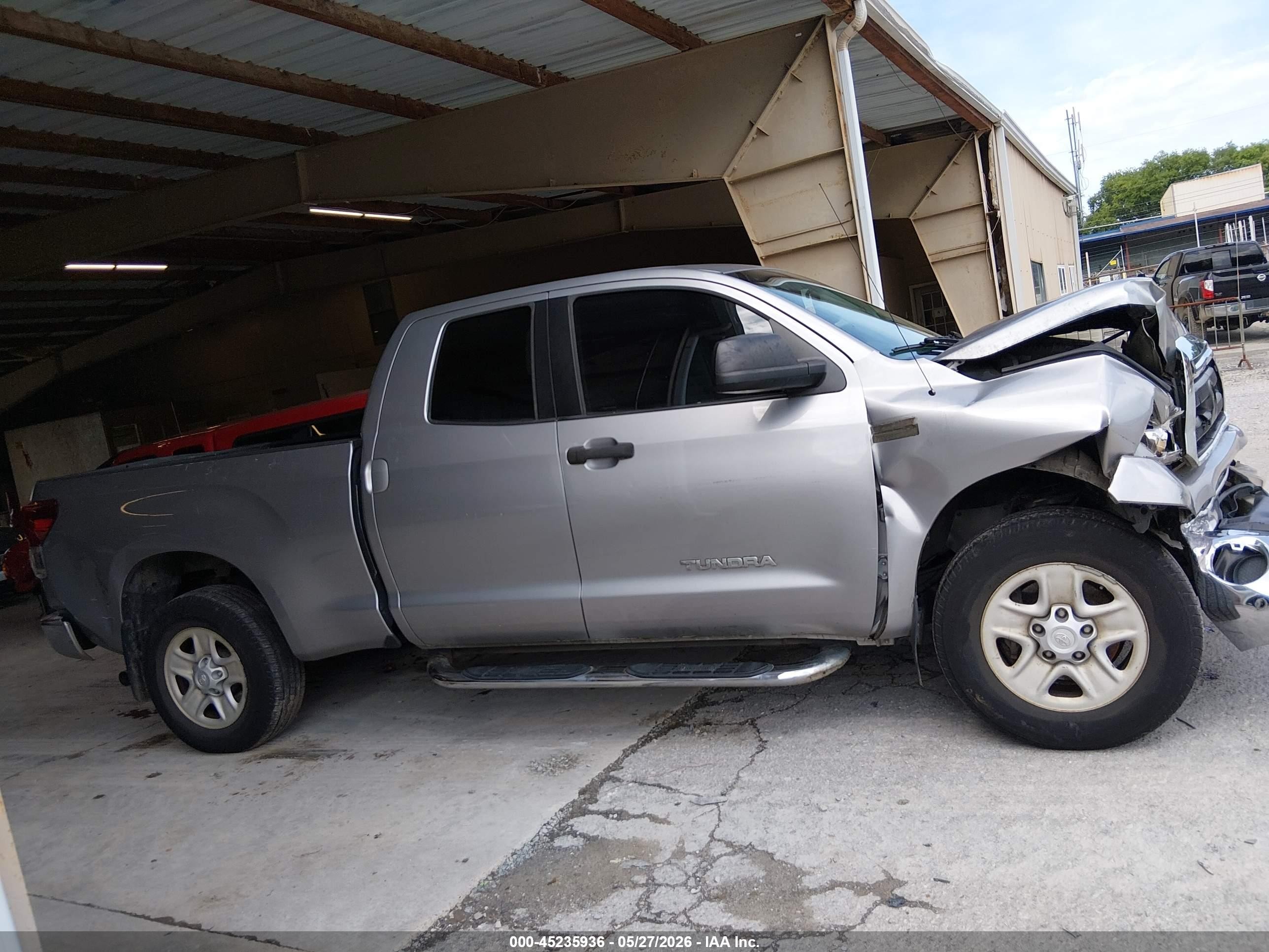 2010 Toyota Tundra Grade 5.7l V8 Silver vin: 5TFRY5F17AX078118
