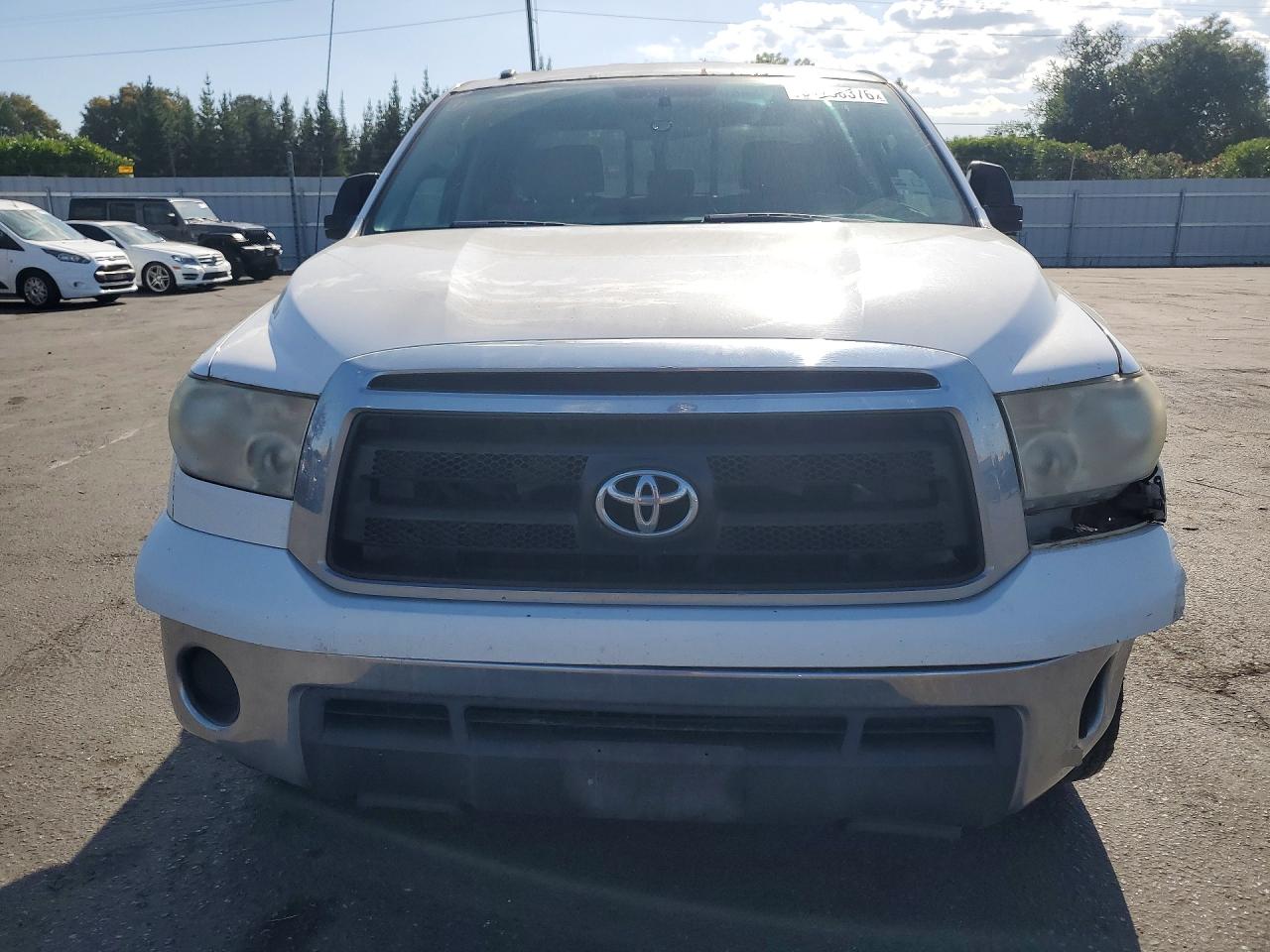 2011 Toyota Tundra Double Cab Sr5 White vin: 5TFRY5F17BX114519