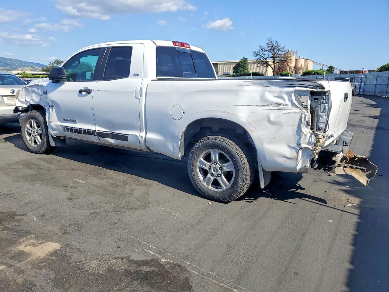 2011 Toyota Tundra Double Cab Sr5 White vin: 5TFRY5F17BX114519