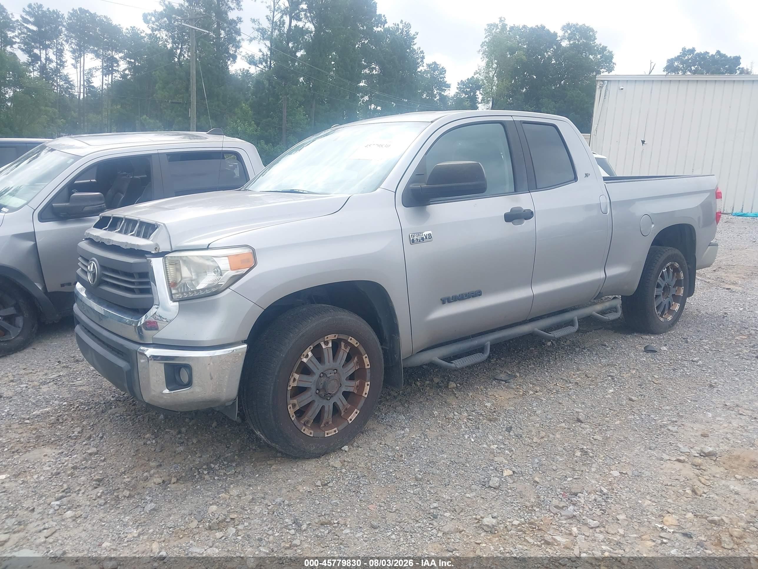 2014 Toyota Tundra Sr5 5.7l V8 Silver vin: 5TFRY5F17EX169931