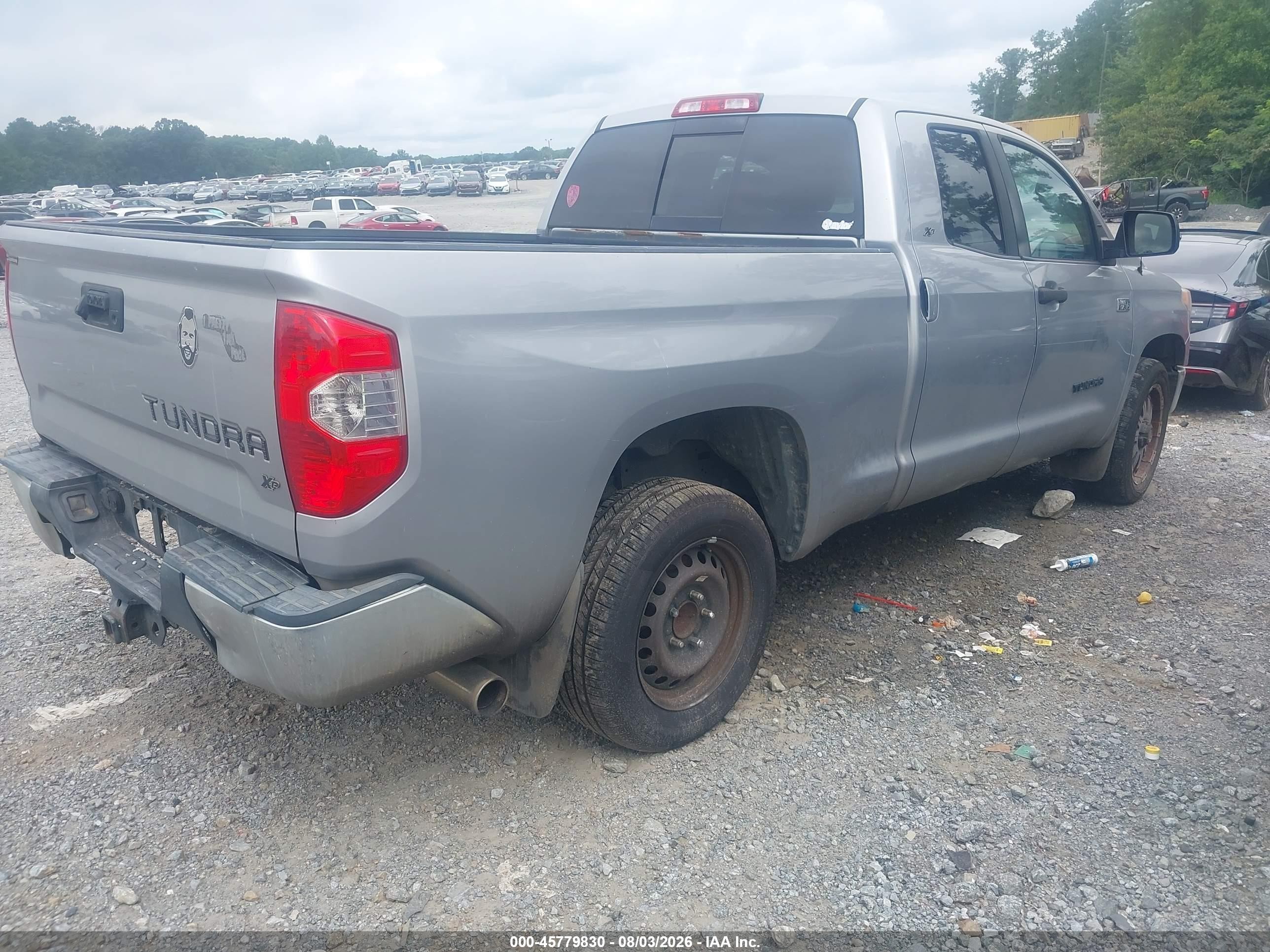 2014 Toyota Tundra Sr5 5.7l V8 Silver vin: 5TFRY5F17EX169931