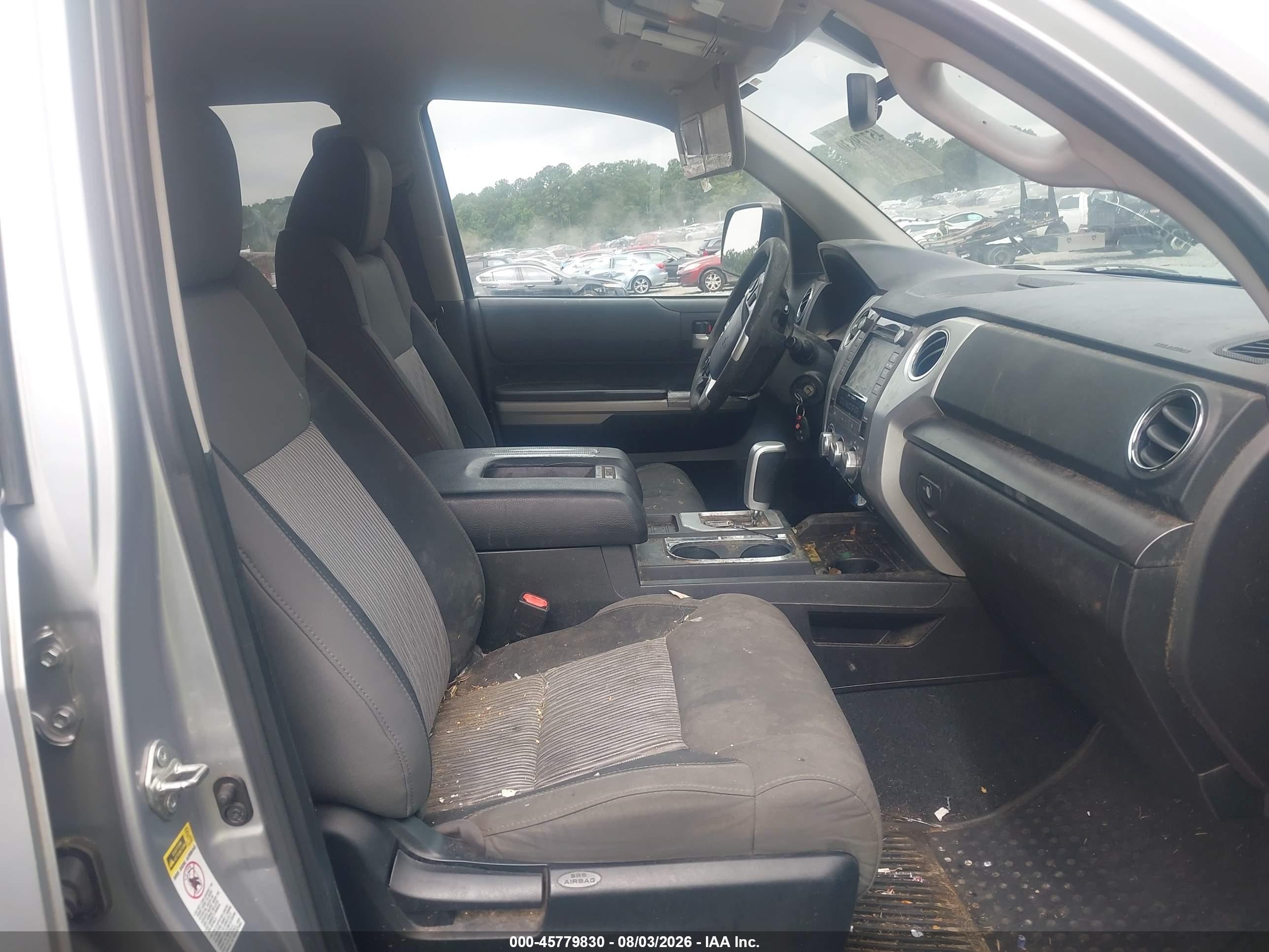 2014 Toyota Tundra Sr5 5.7l V8 Silver vin: 5TFRY5F17EX169931