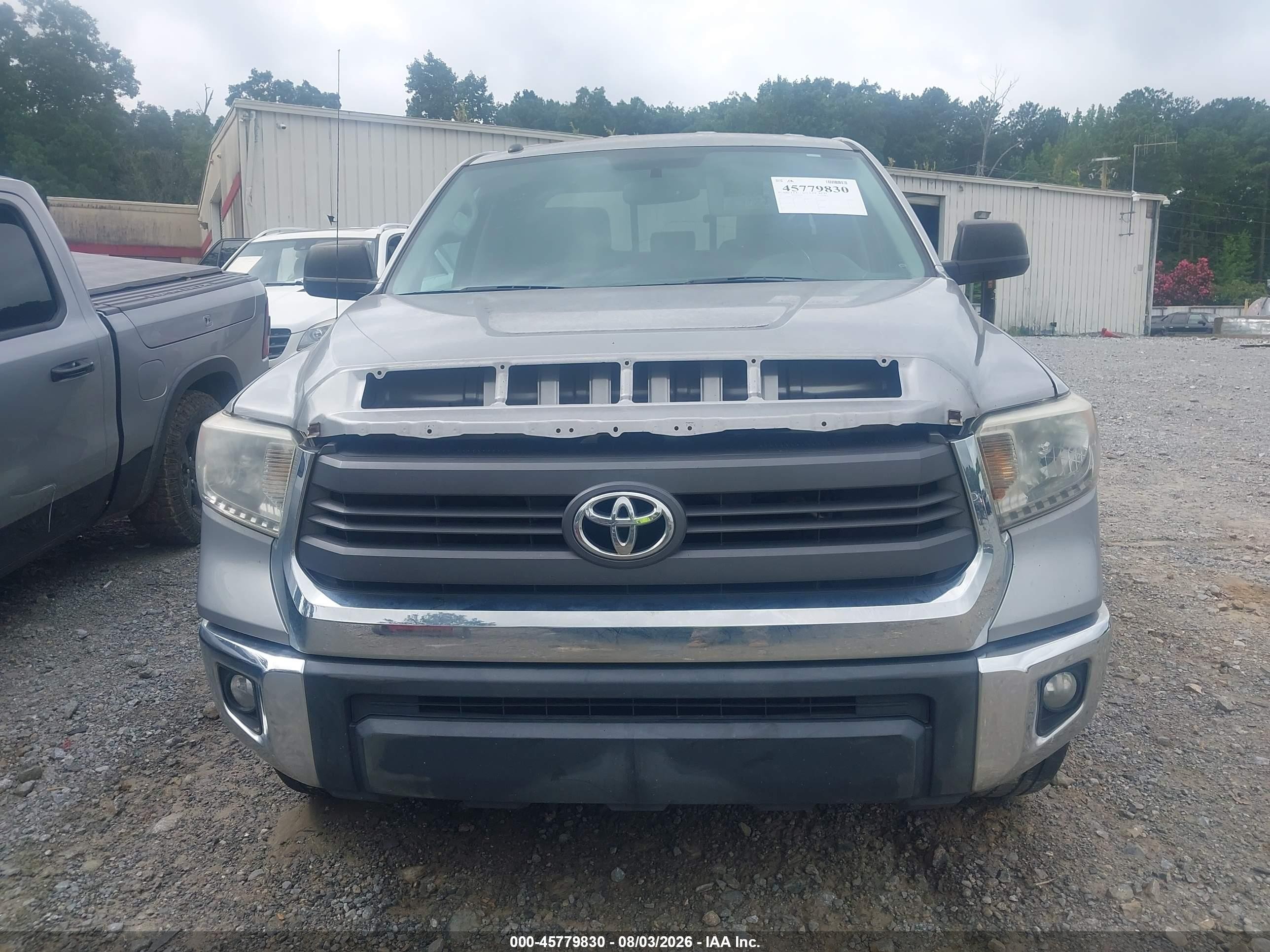 2014 Toyota Tundra Sr5 5.7l V8 Silver vin: 5TFRY5F17EX169931