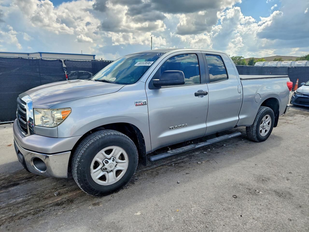 2010 Toyota Tundra Double Cab Sr5 Серебряный vin: 5TFRY5F18AX075633