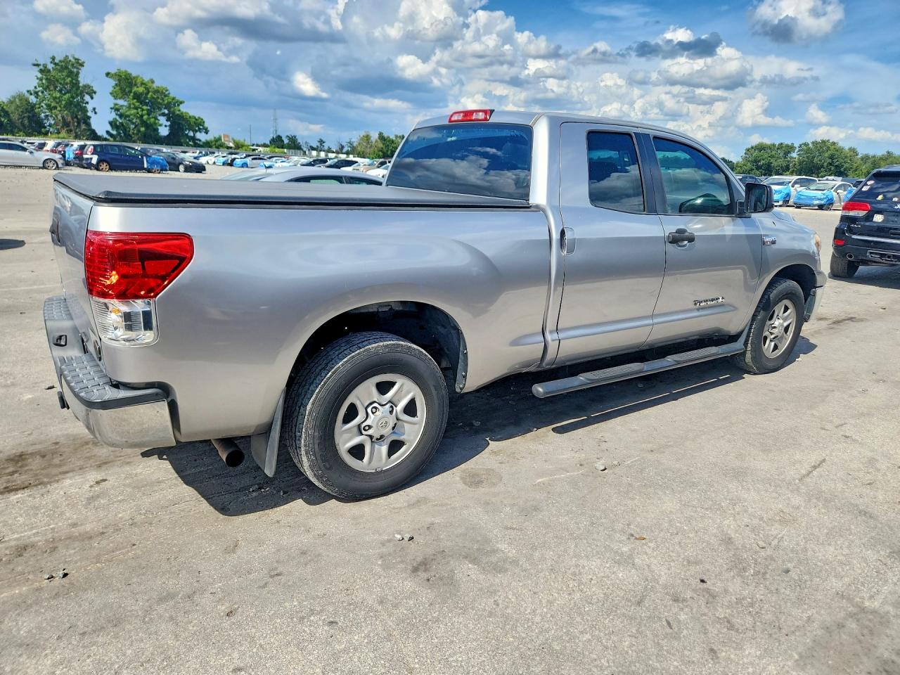 2010 Toyota Tundra Double Cab Sr5 Silver vin: 5TFRY5F18AX075633