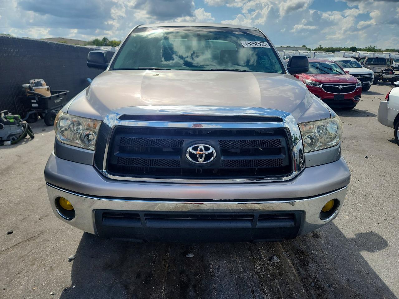 2010 Toyota Tundra Double Cab Sr5 Silver vin: 5TFRY5F18AX075633
