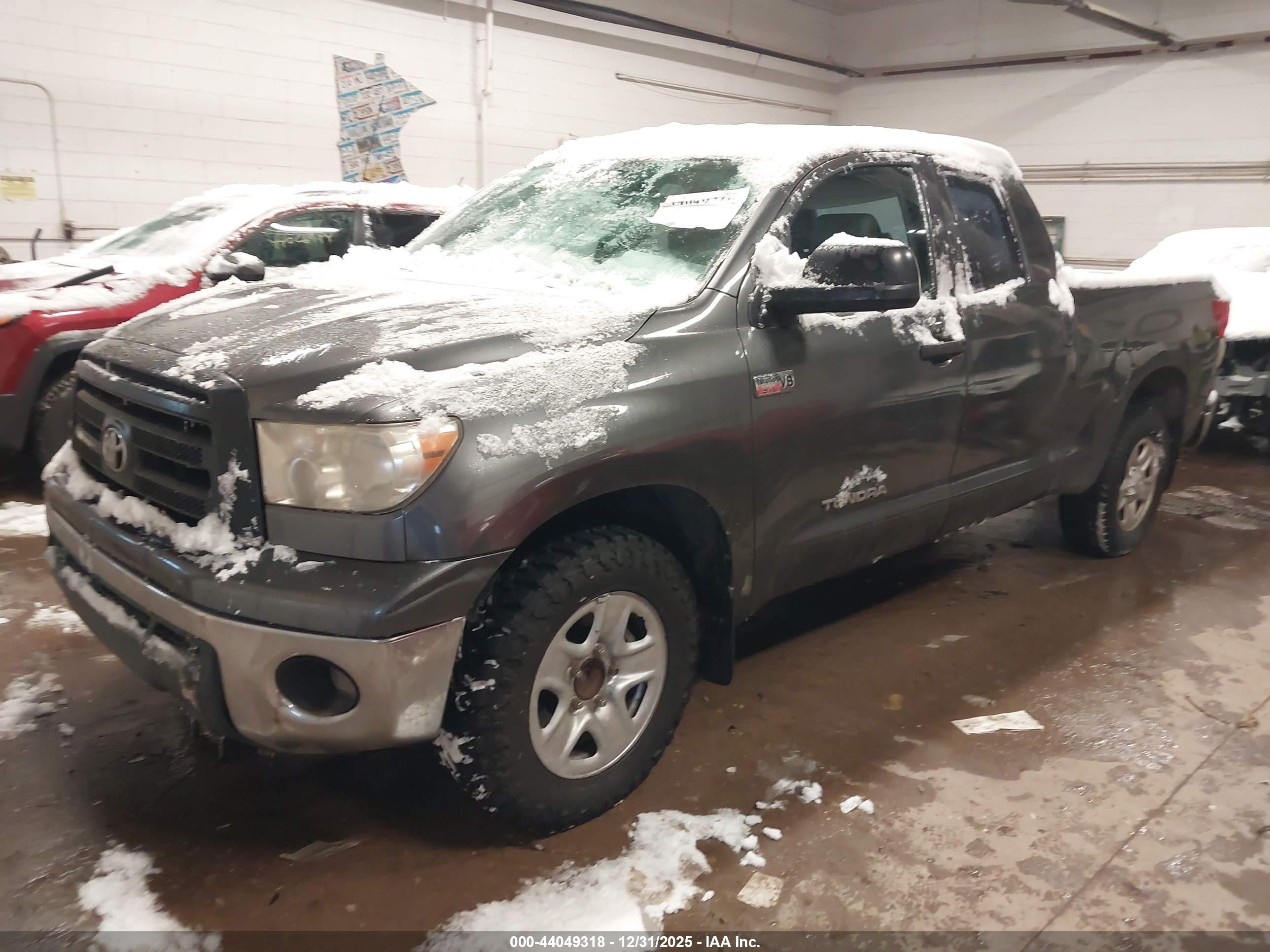 2011 Toyota Tundra Grade 5.7l V8 Gray vin: 5TFRY5F18BX098928