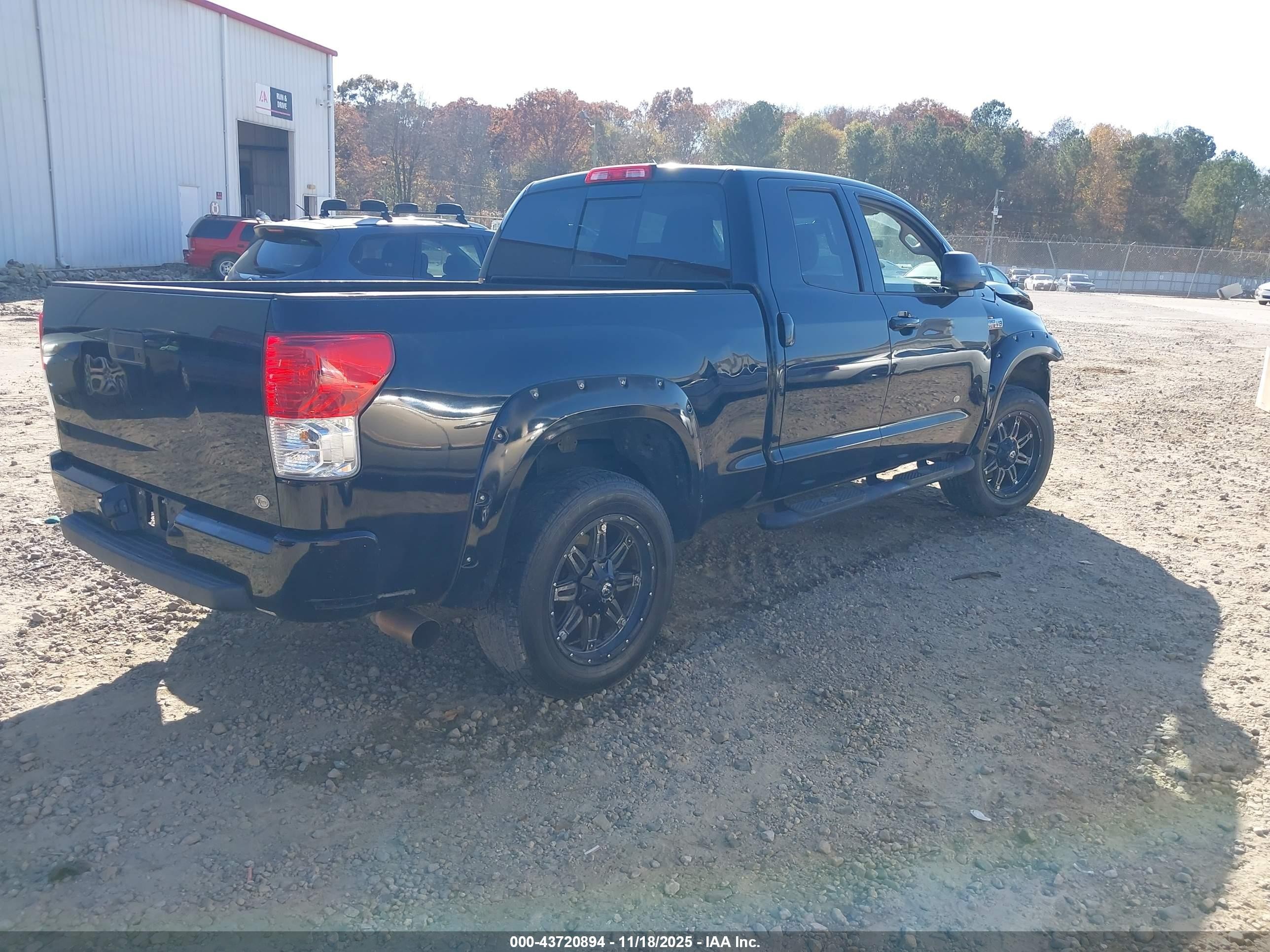 2011 Toyota Tundra Grade 5.7l V8 Black vin: 5TFRY5F18BX108891