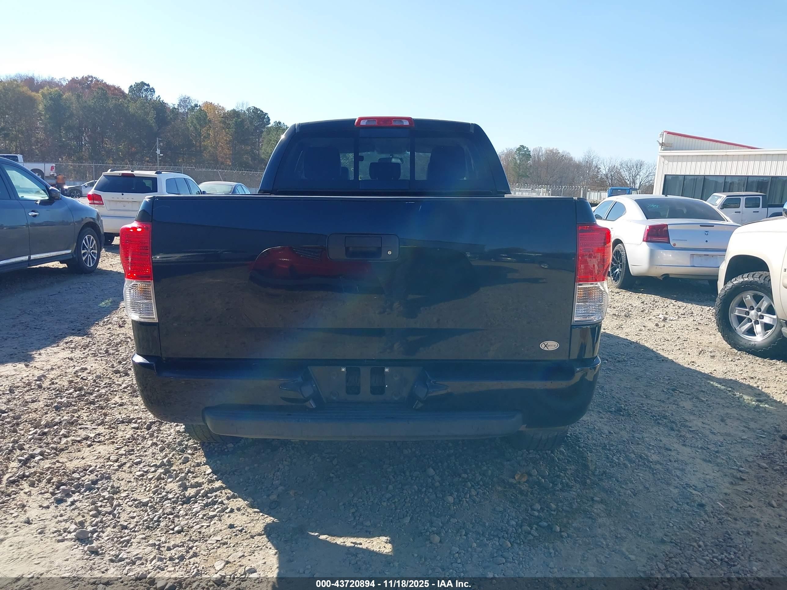 2011 Toyota Tundra Grade 5.7l V8 Black vin: 5TFRY5F18BX108891