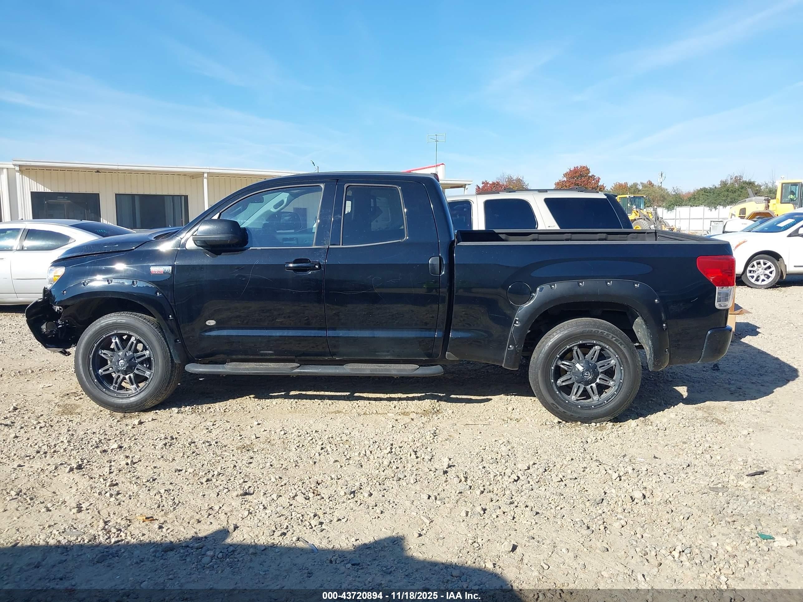 2011 Toyota Tundra Grade 5.7l V8 Black vin: 5TFRY5F18BX108891