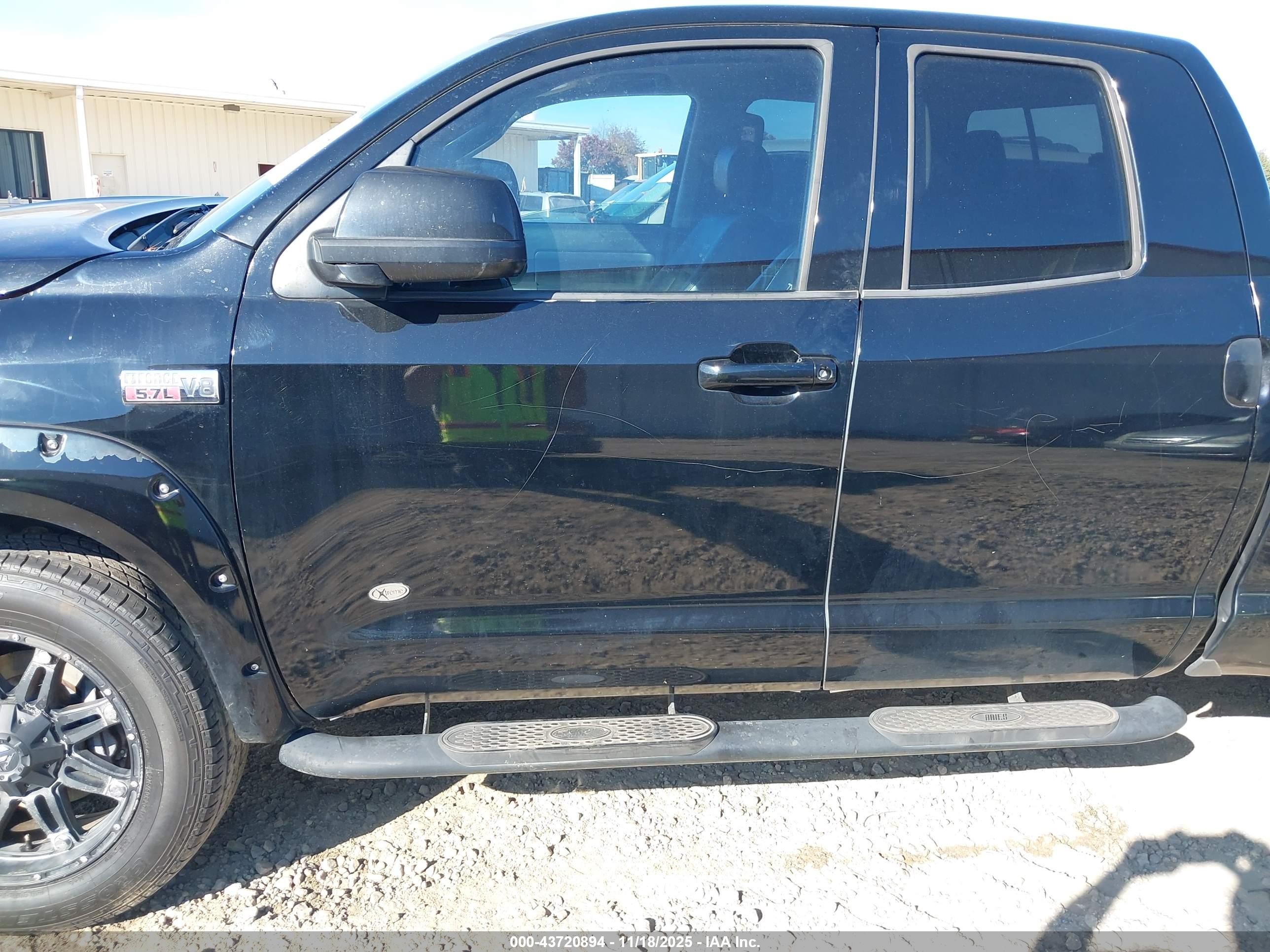 2011 Toyota Tundra Grade 5.7l V8 Black vin: 5TFRY5F18BX108891