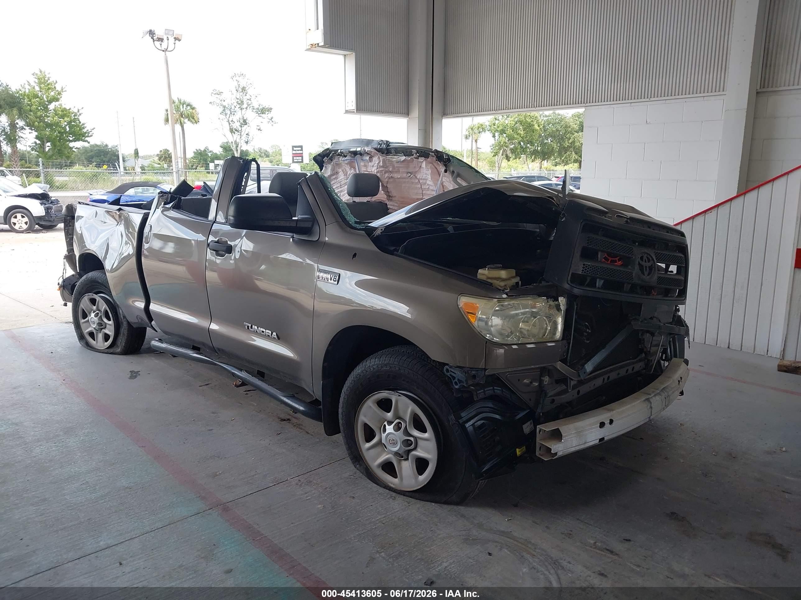 2013 Toyota Tundra Grade 5.7l V8 Коричневый vin: 5TFRY5F18DX140212
