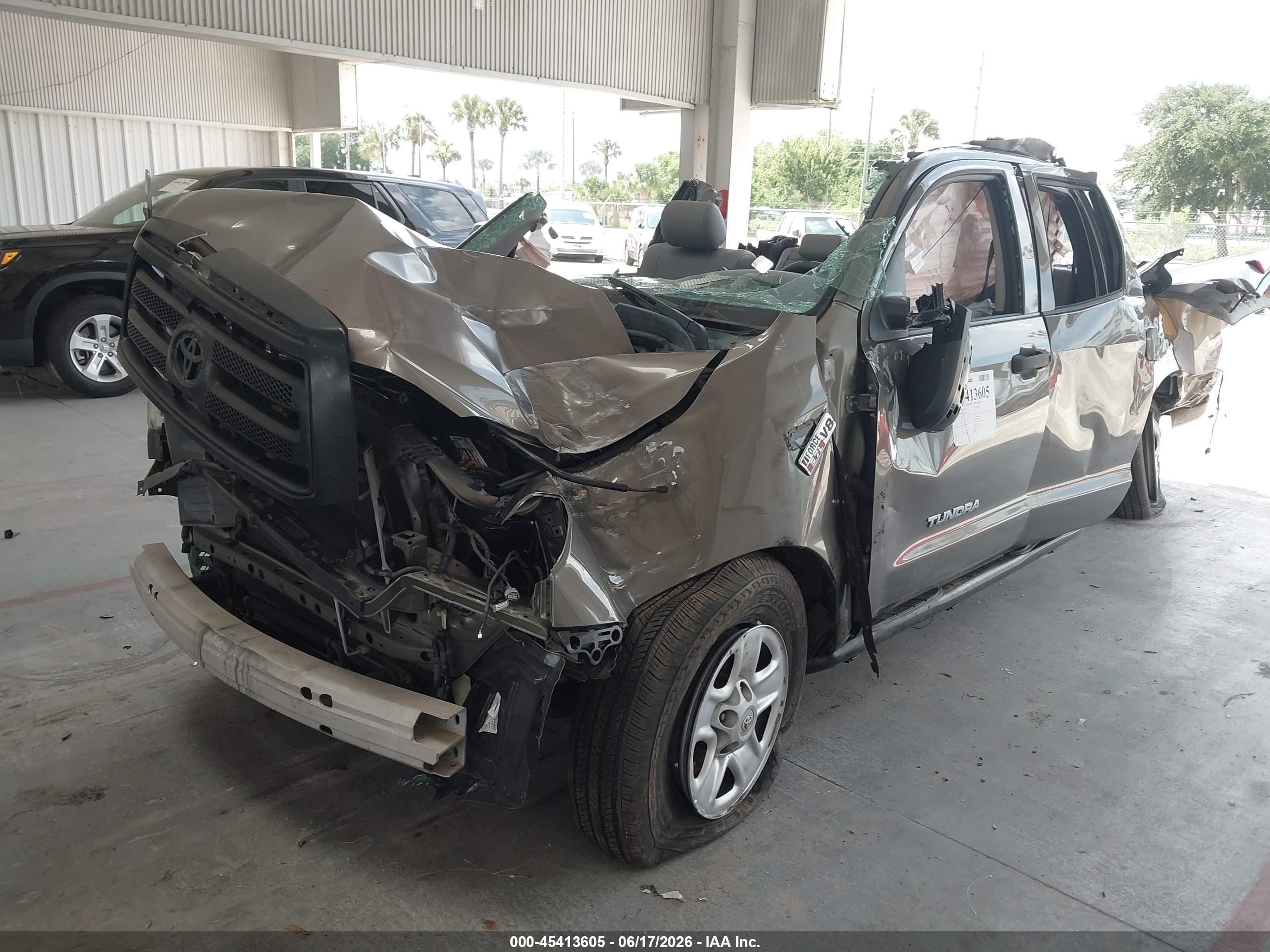 2013 Toyota Tundra Grade 5.7l V8 Brown vin: 5TFRY5F18DX140212