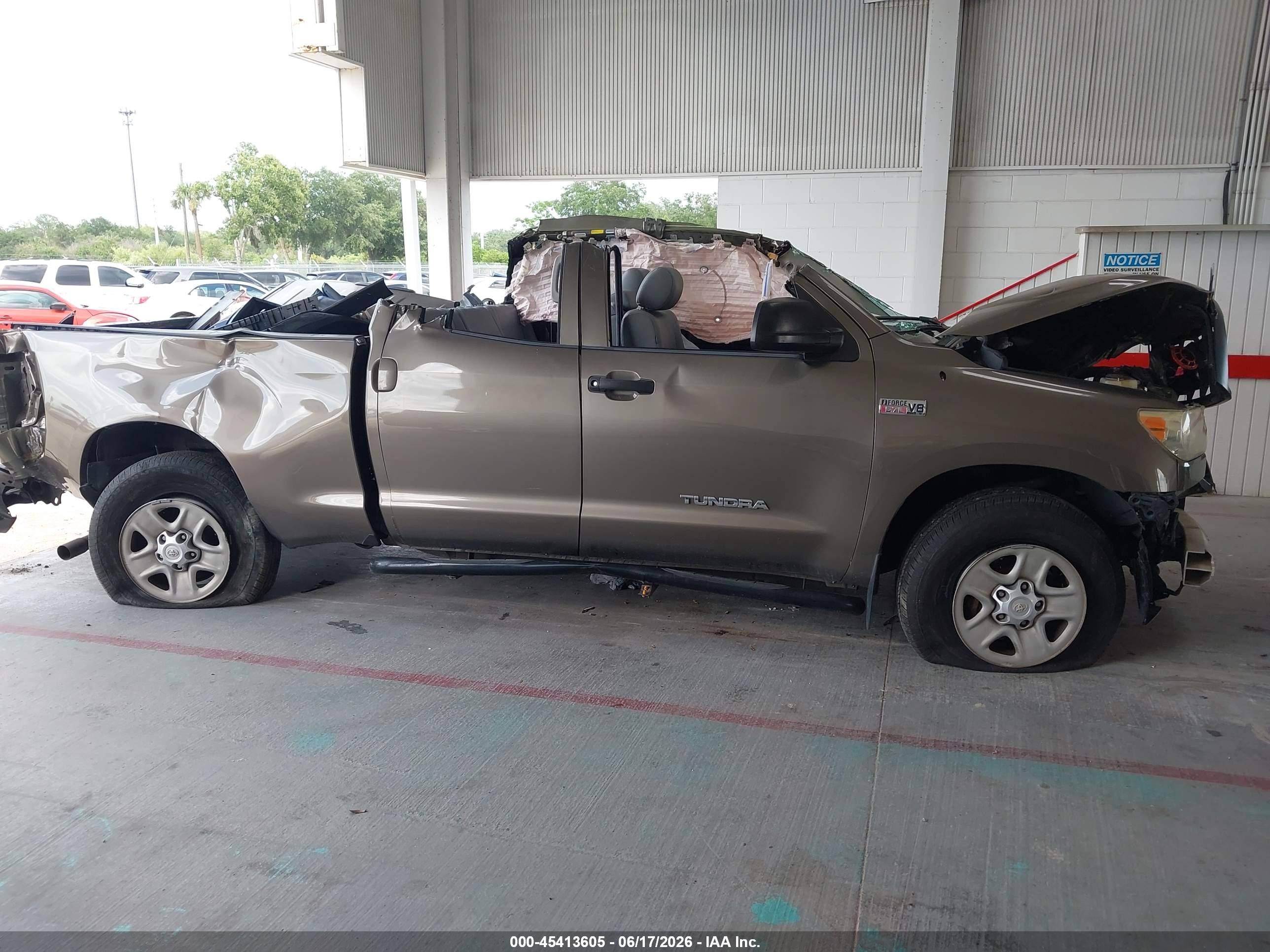 2013 Toyota Tundra Grade 5.7l V8 Brown vin: 5TFRY5F18DX140212