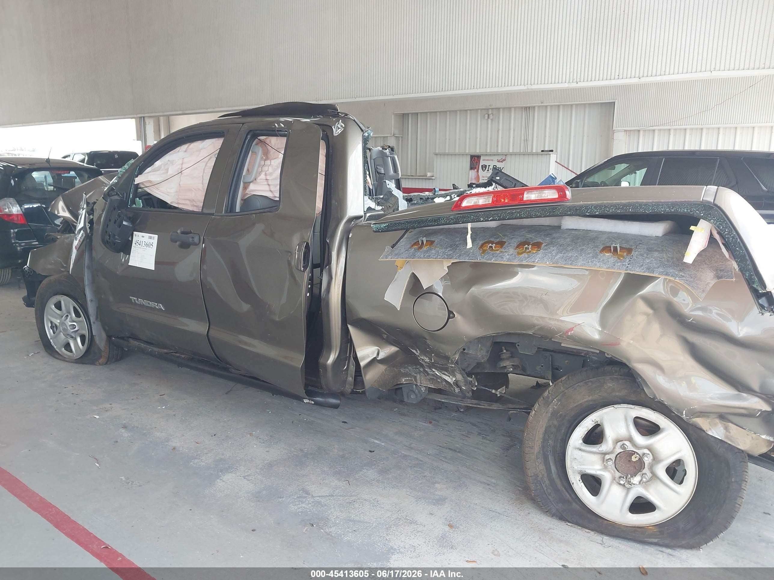 2013 Toyota Tundra Grade 5.7l V8 Brown vin: 5TFRY5F18DX140212