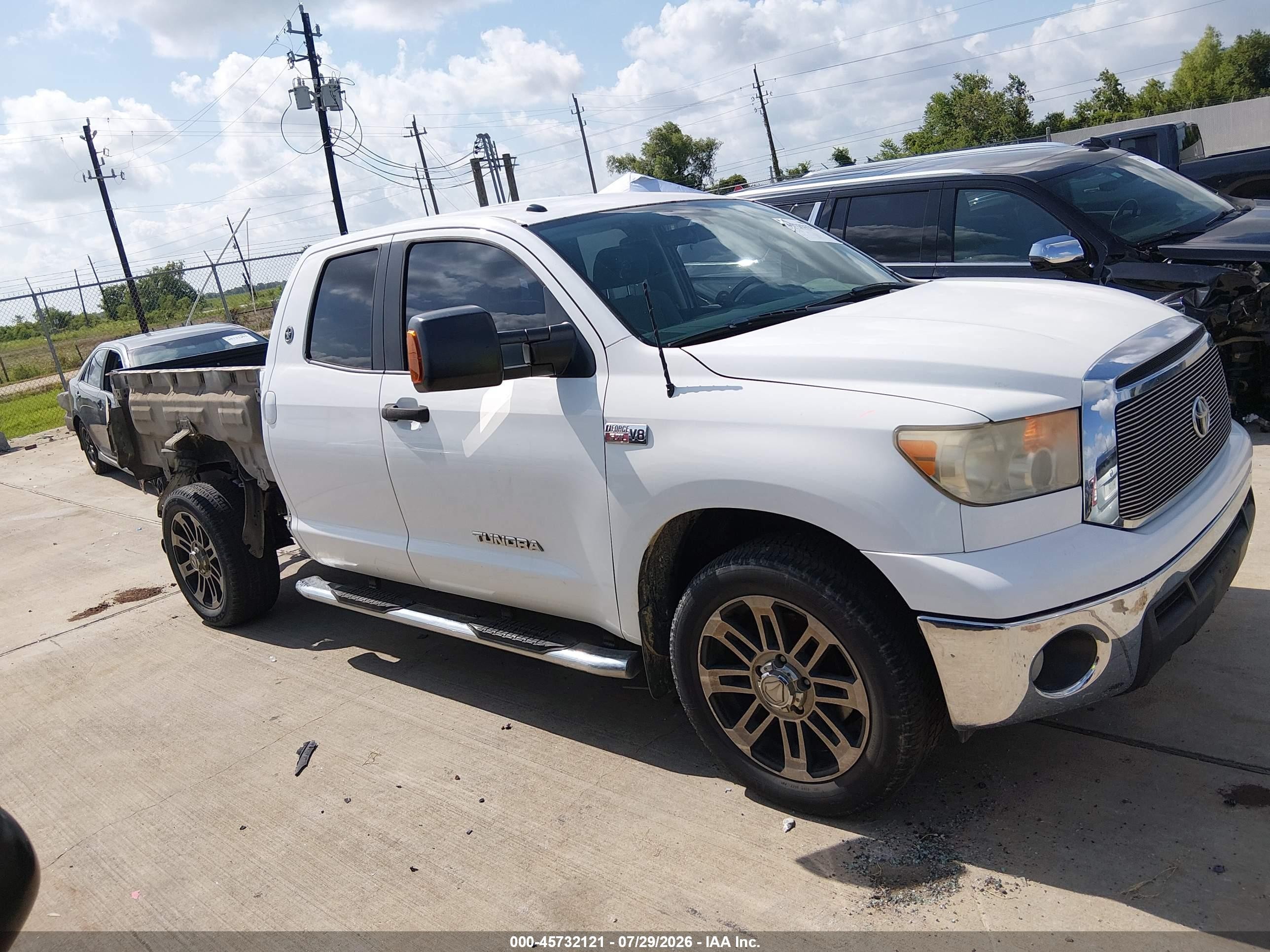 2013 Toyota Tundra Grade 5.7l V8 White vin: 5TFRY5F18DX141330