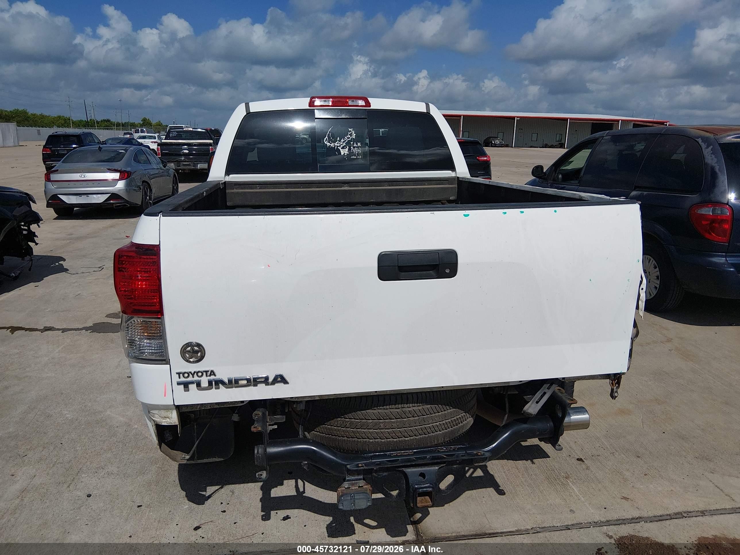 2013 Toyota Tundra Grade 5.7l V8 White vin: 5TFRY5F18DX141330