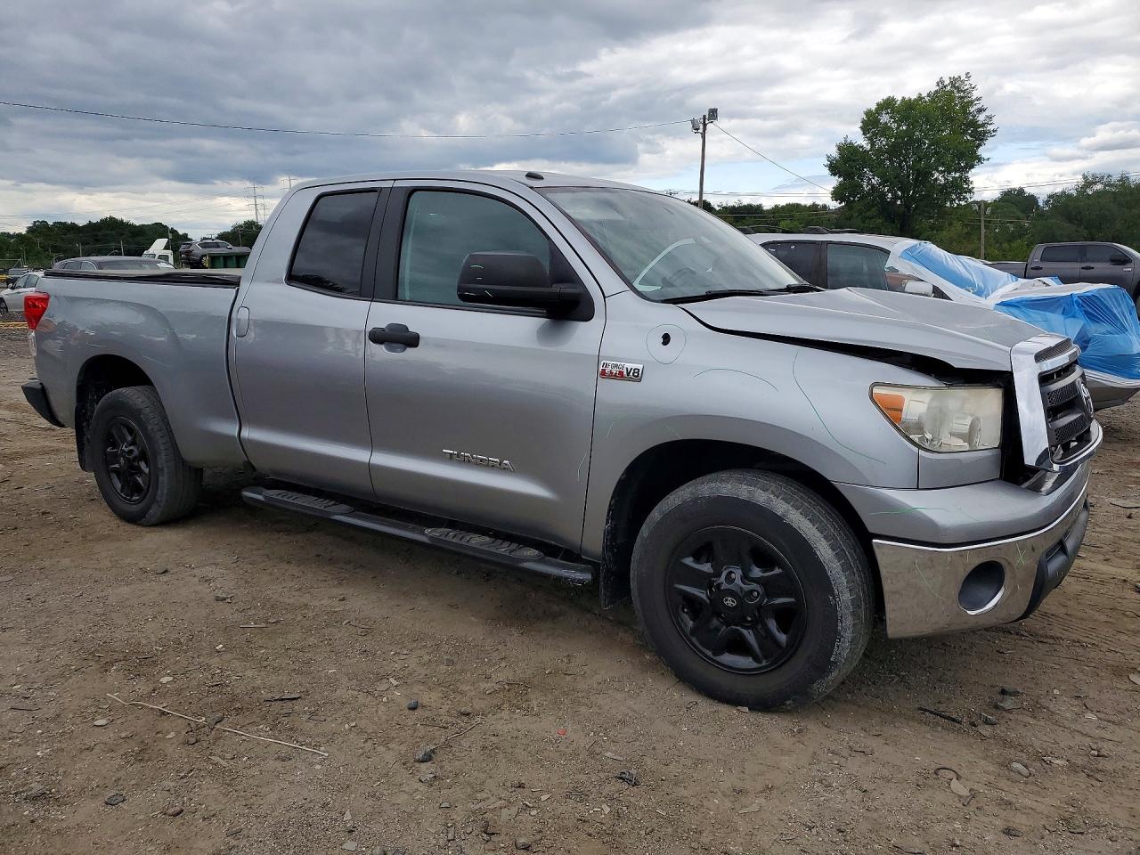 2013 Toyota Tundra Double Cab Sr5 Silver vin: 5TFRY5F18DX145894
