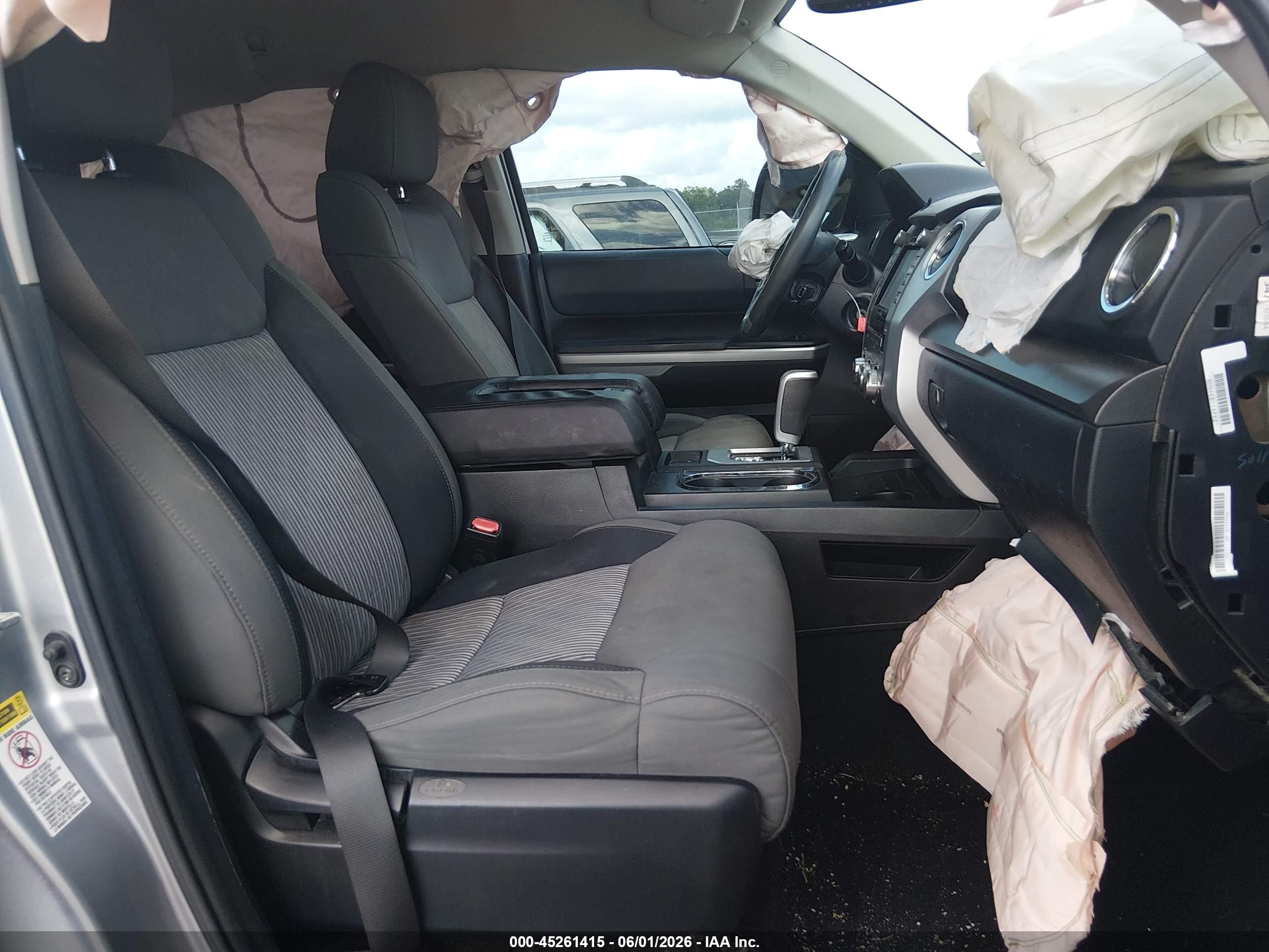 2014 Toyota Tundra Sr5 5.7l V8 Silver vin: 5TFRY5F18EX169615