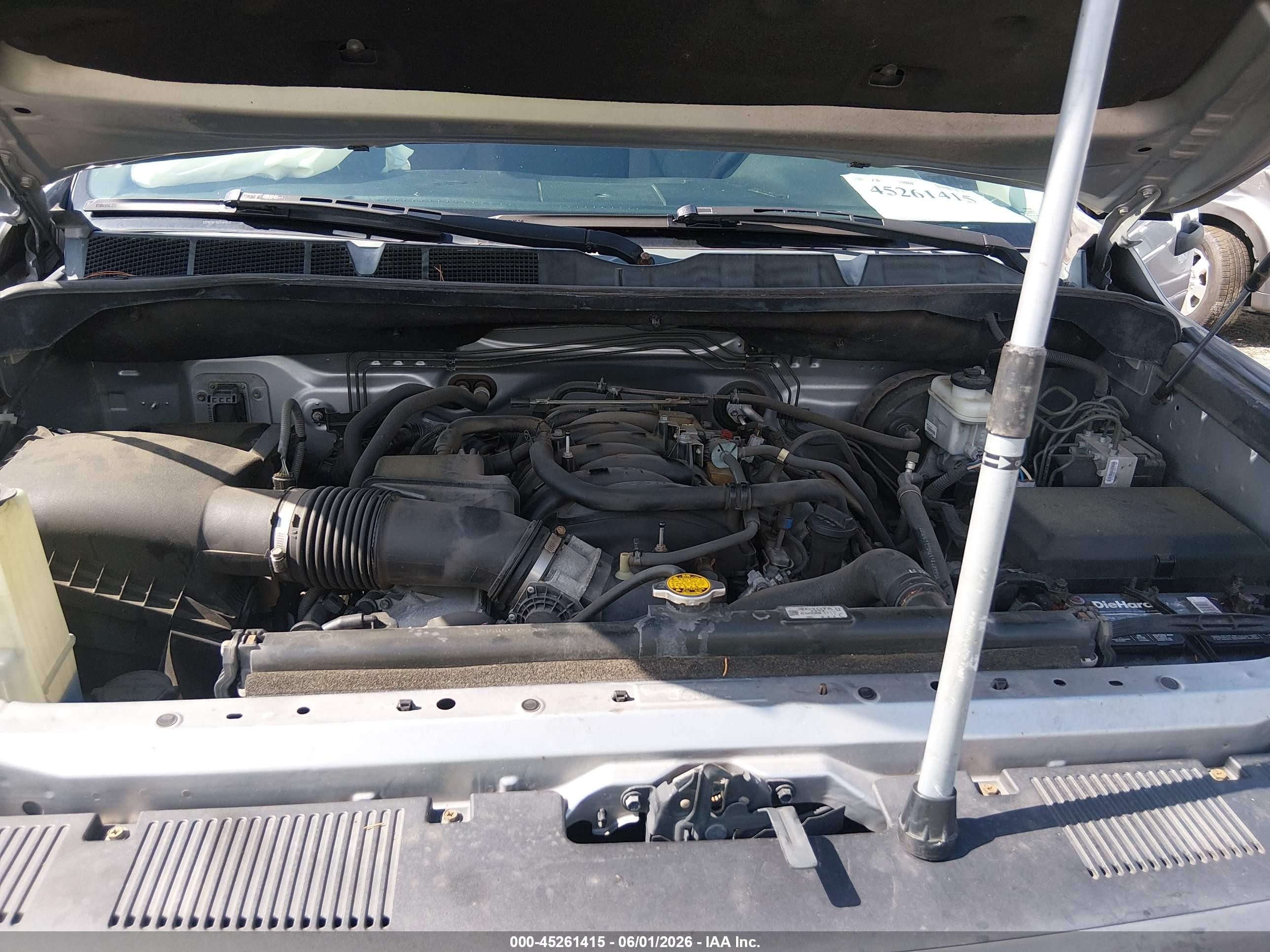 2014 Toyota Tundra Sr5 5.7l V8 Silver vin: 5TFRY5F18EX169615