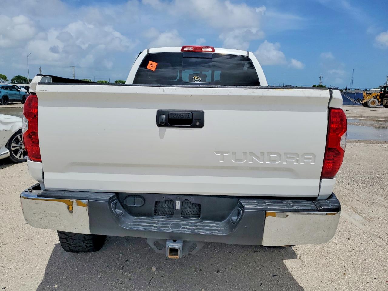 2014 Toyota Tundra Sr5 White vin: 5TFRY5F19EX156453