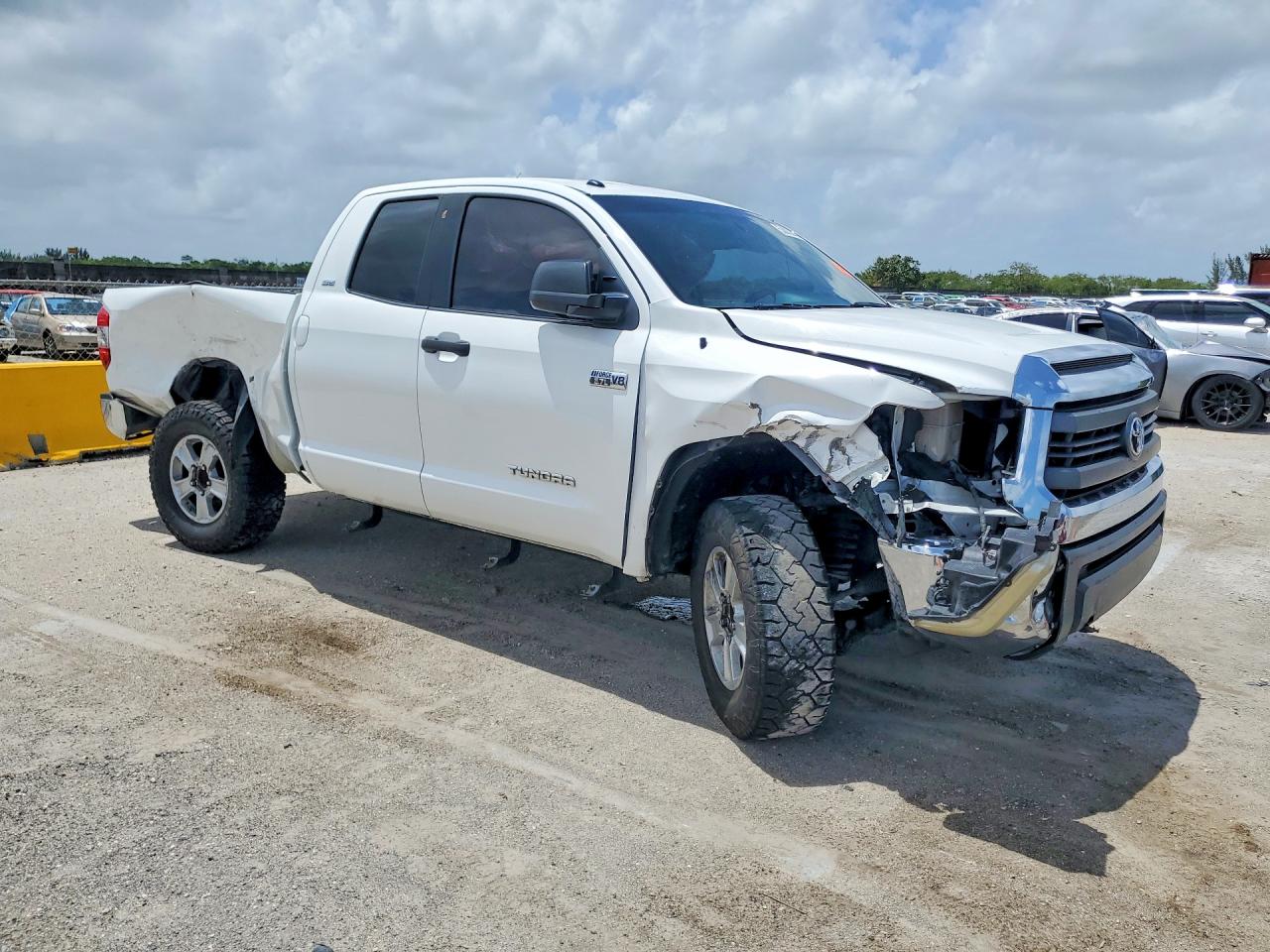 2014 Toyota Tundra Sr5 White vin: 5TFRY5F19EX156453