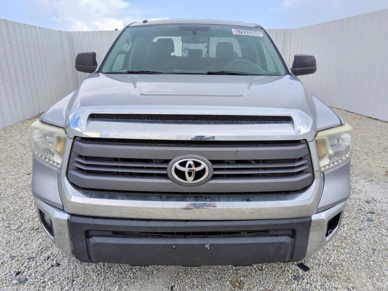 2014 Toyota Tundra Sr5 Silver vin: 5TFRY5F19EX170529