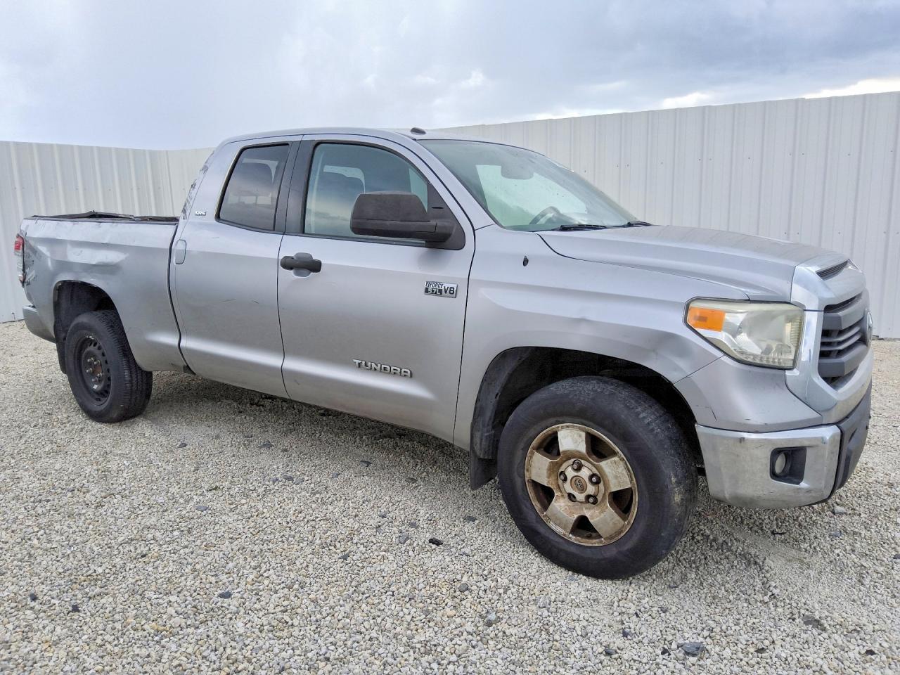 2014 Toyota Tundra Sr5 Silver vin: 5TFRY5F19EX170529