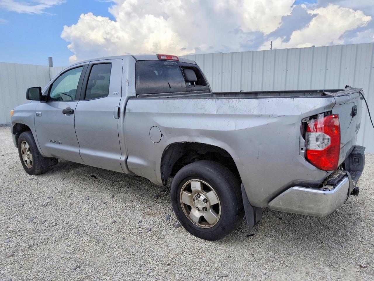 2014 Toyota Tundra Sr5 Silver vin: 5TFRY5F19EX170529