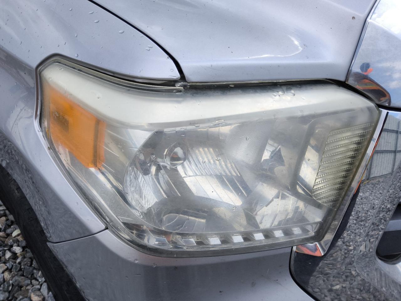 2014 Toyota Tundra Sr5 Silver vin: 5TFRY5F19EX170529 Damage: Right Head Lamp, Faded, Repair Required