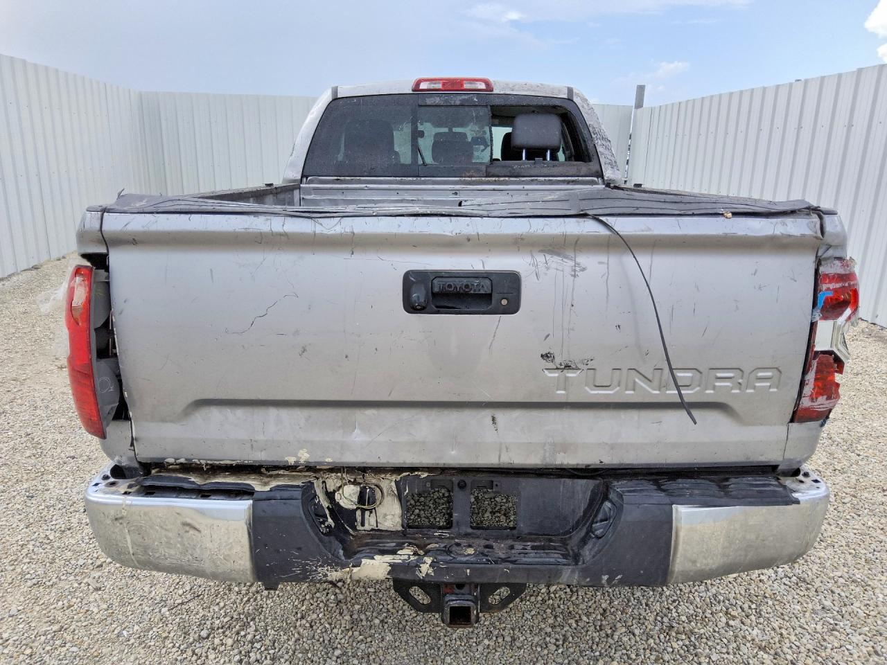 2014 Toyota Tundra Sr5 Silver vin: 5TFRY5F19EX170529