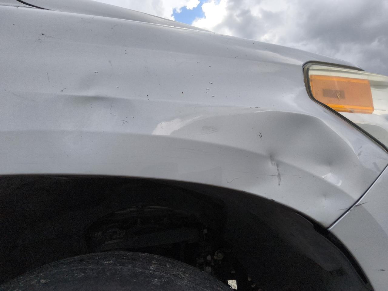 2014 Toyota Tundra Sr5 Silver vin: 5TFRY5F19EX170529 Damage: Right Front Fender, Severe Damage, Replacement Required