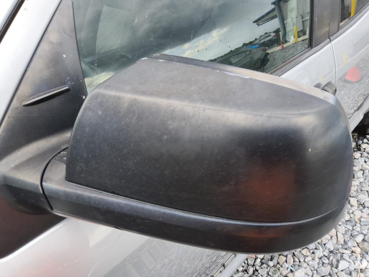 2014 Toyota Tundra Sr5 Silver vin: 5TFRY5F19EX170529 Damage: Lf Mirror Cover, Light Scratch, 1/2 To 1 Inch