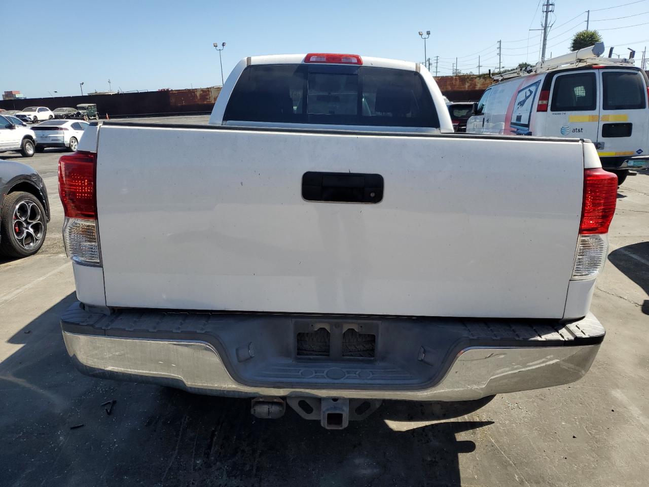 2010 Toyota Tundra Double Cab Sr5 Белый vin: 5TFRY5F1XAX088464