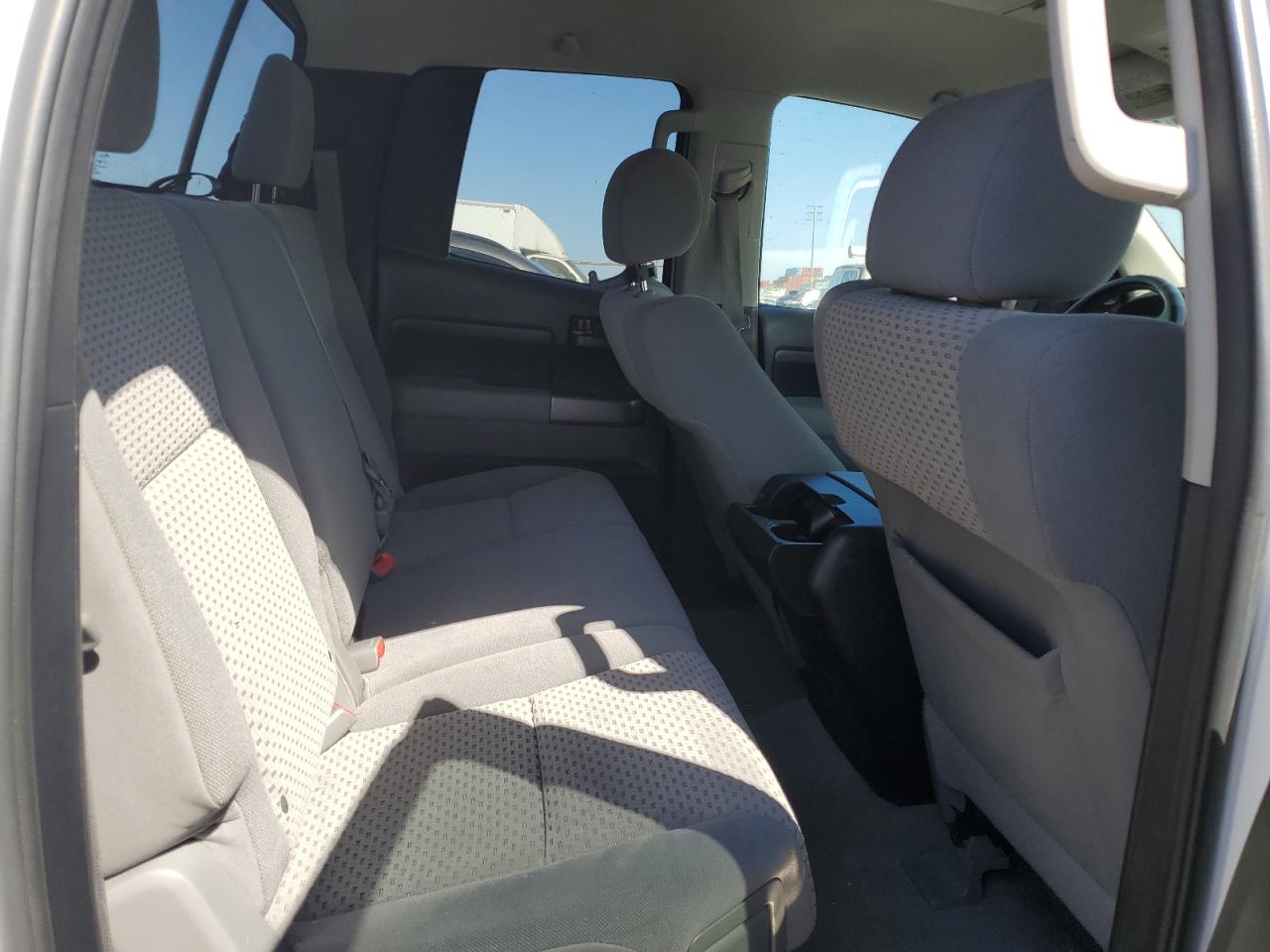 2010 Toyota Tundra Double Cab Sr5 Белый vin: 5TFRY5F1XAX088464