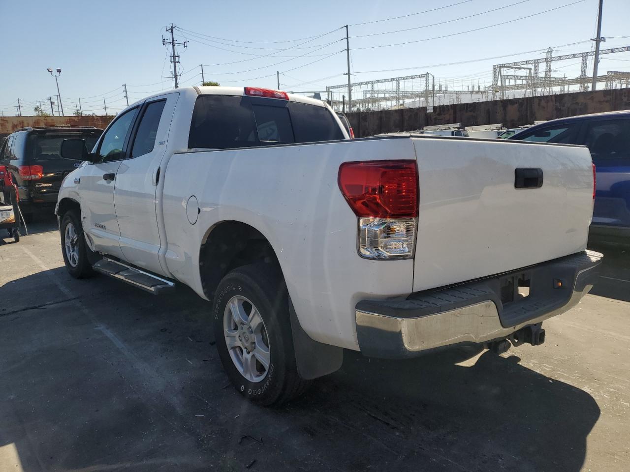 2010 Toyota Tundra Double Cab Sr5 Белый vin: 5TFRY5F1XAX088464