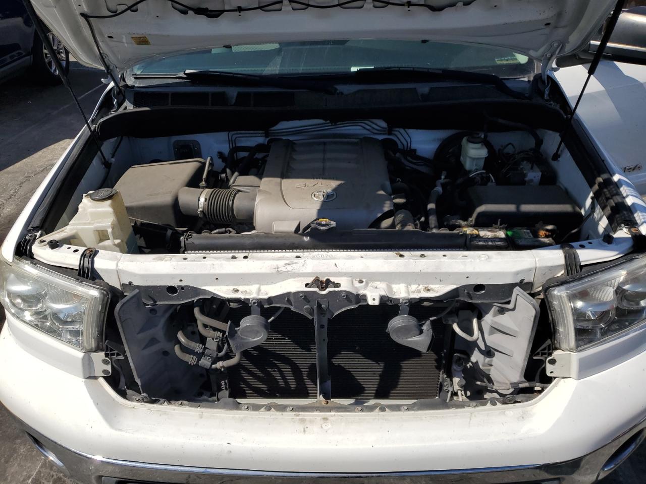 2010 Toyota Tundra Double Cab Sr5 Белый vin: 5TFRY5F1XAX088464