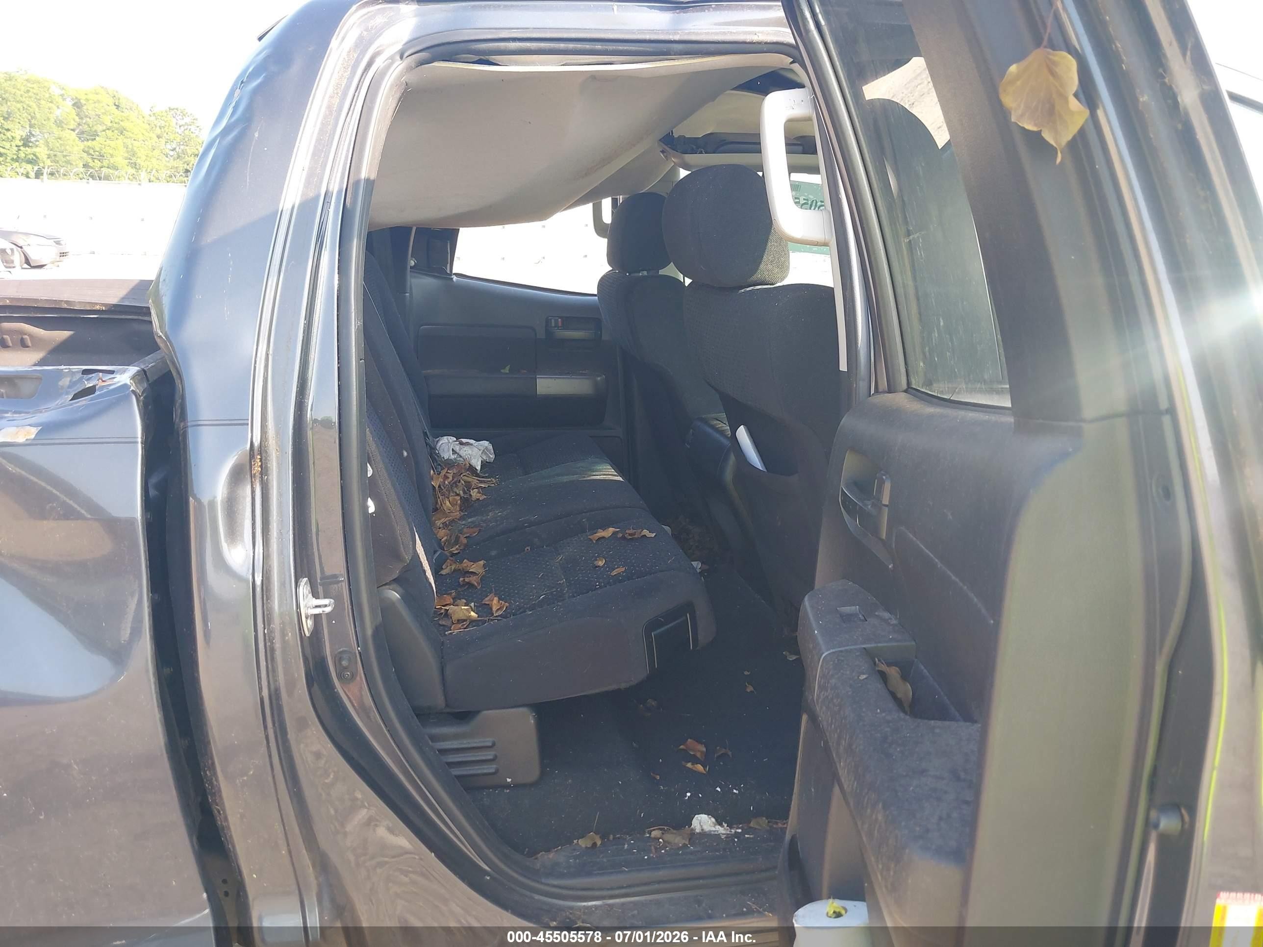 2011 Toyota Tundra Grade 5.7l V8 Gray vin: 5TFRY5F1XBX108794