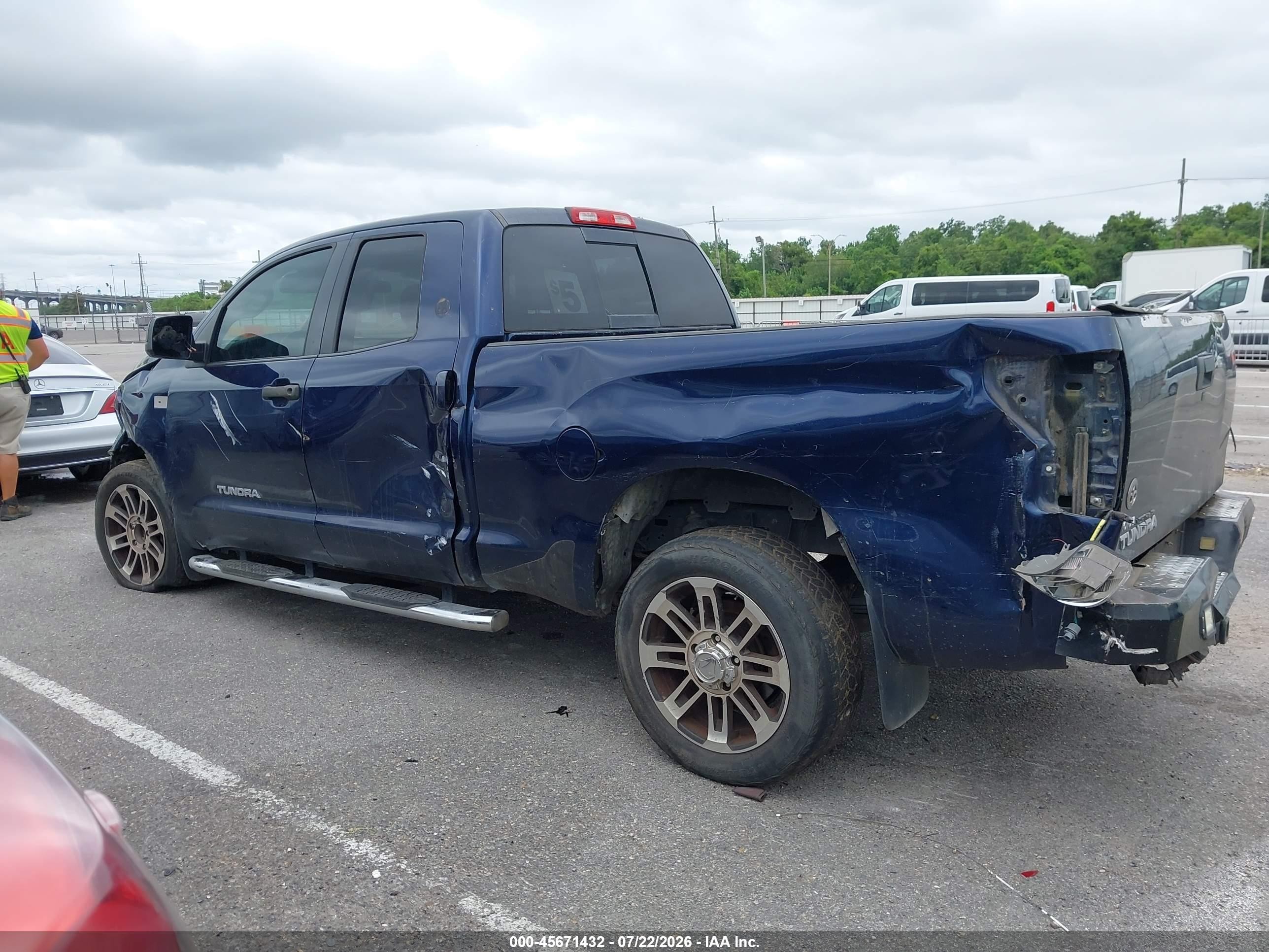 2013 Toyota Tundra Grade 5.7l V8 Dark Blue vin: 5TFRY5F1XDX141247