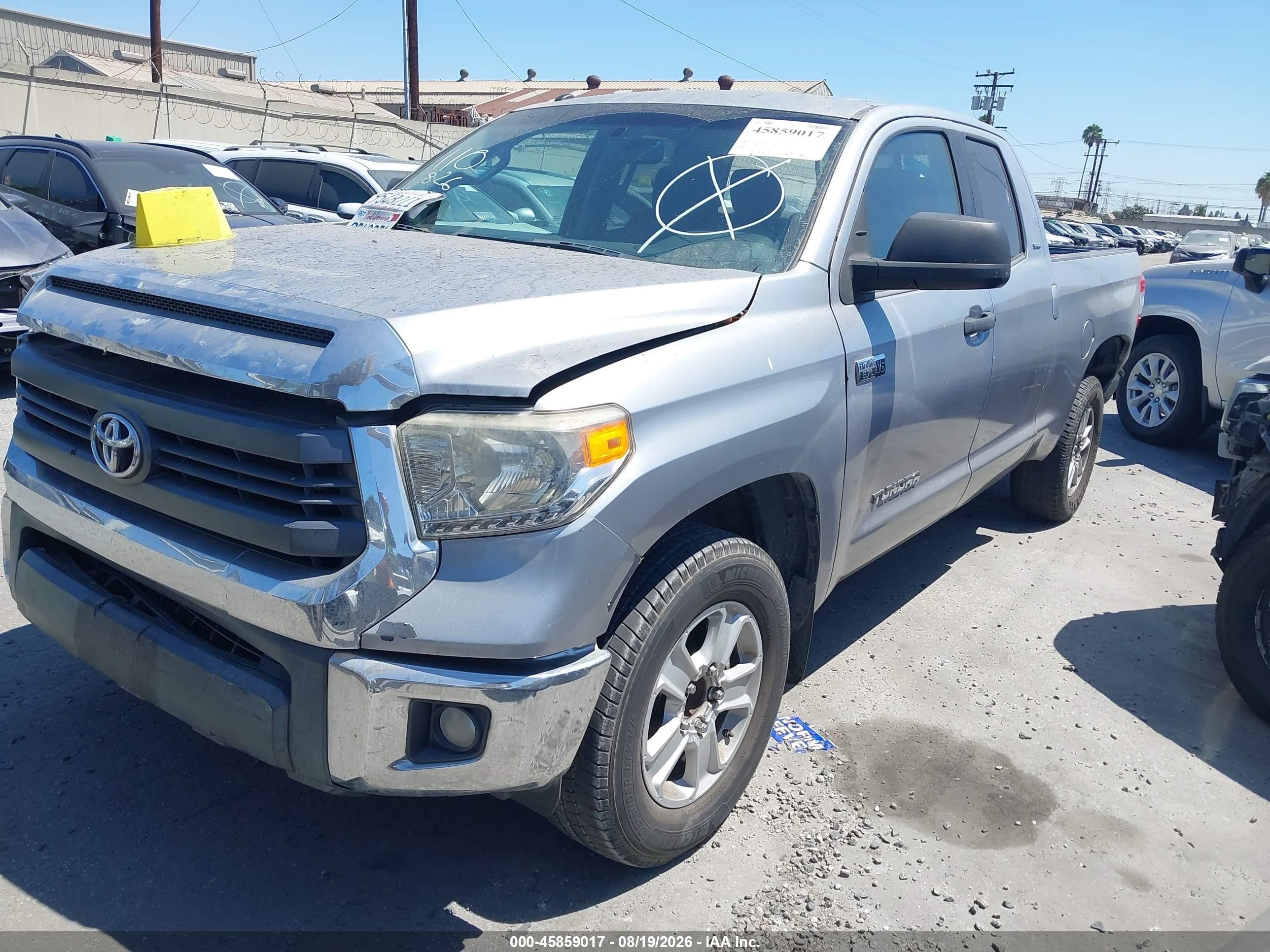 2015 Toyota Tundra Sr5 5.7l V8 Silver vin: 5TFRY5F1XFX185753