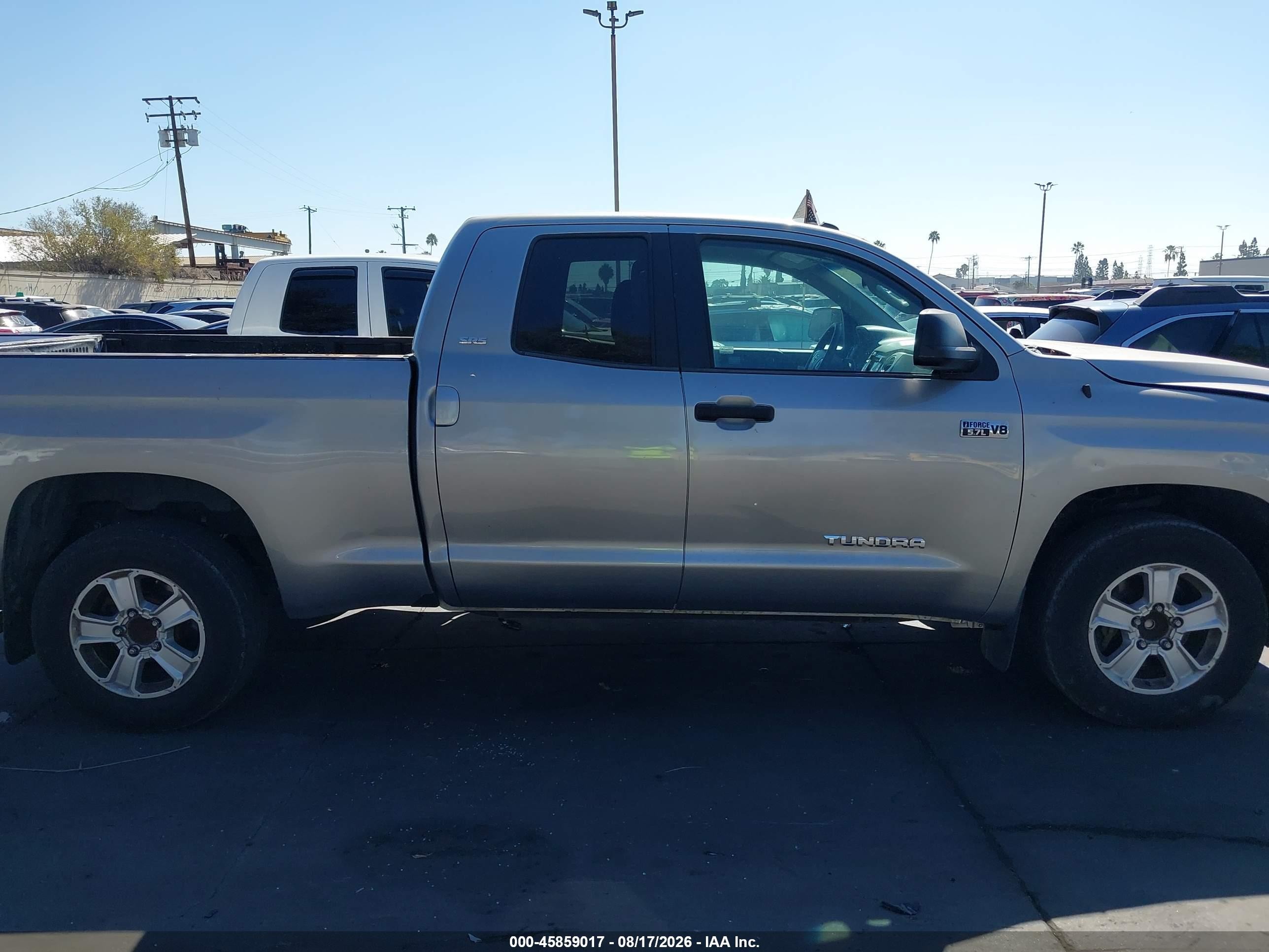 2015 Toyota Tundra Sr5 5.7l V8 Silver vin: 5TFRY5F1XFX185753